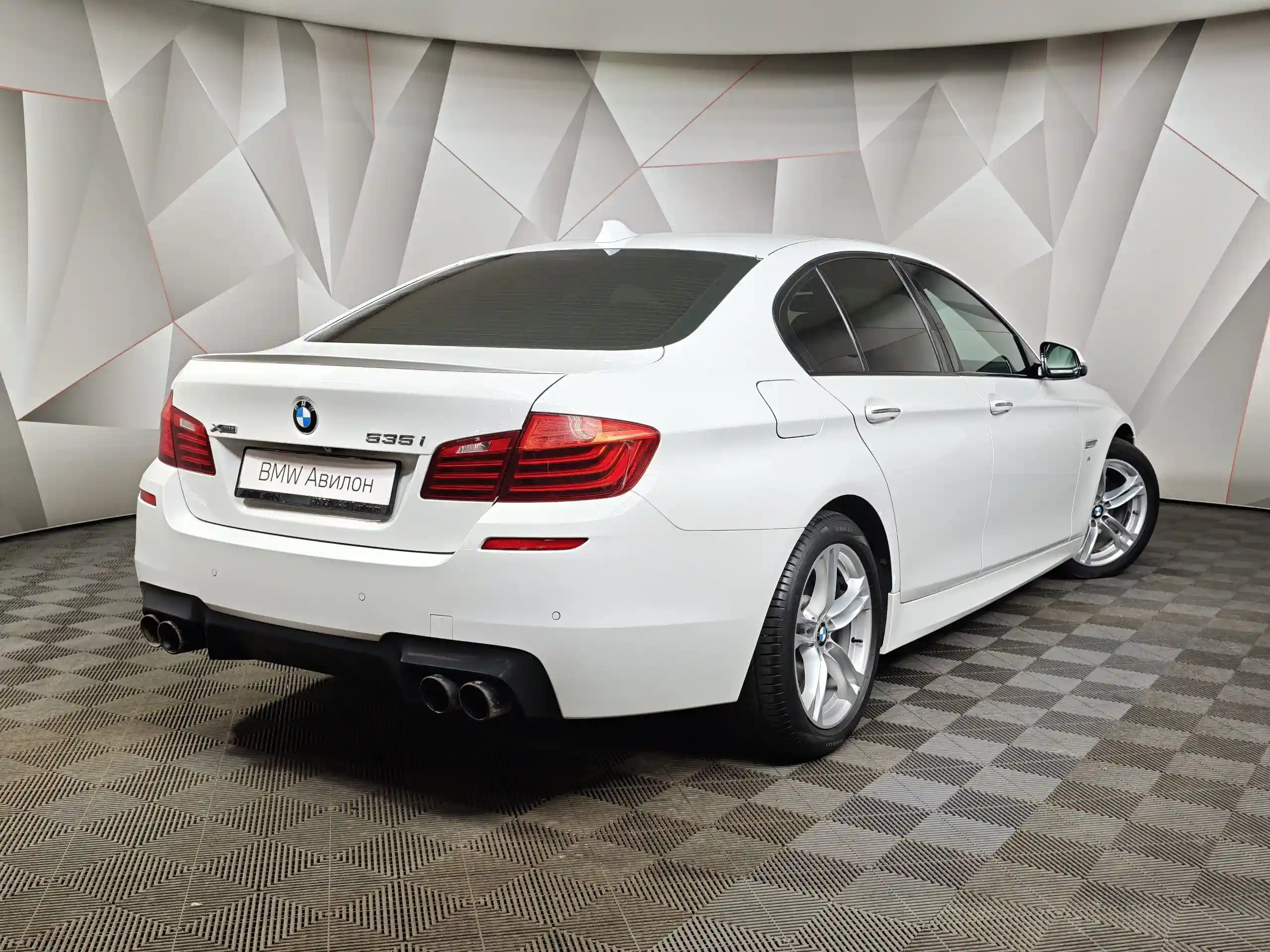BMW 5 серия 2013