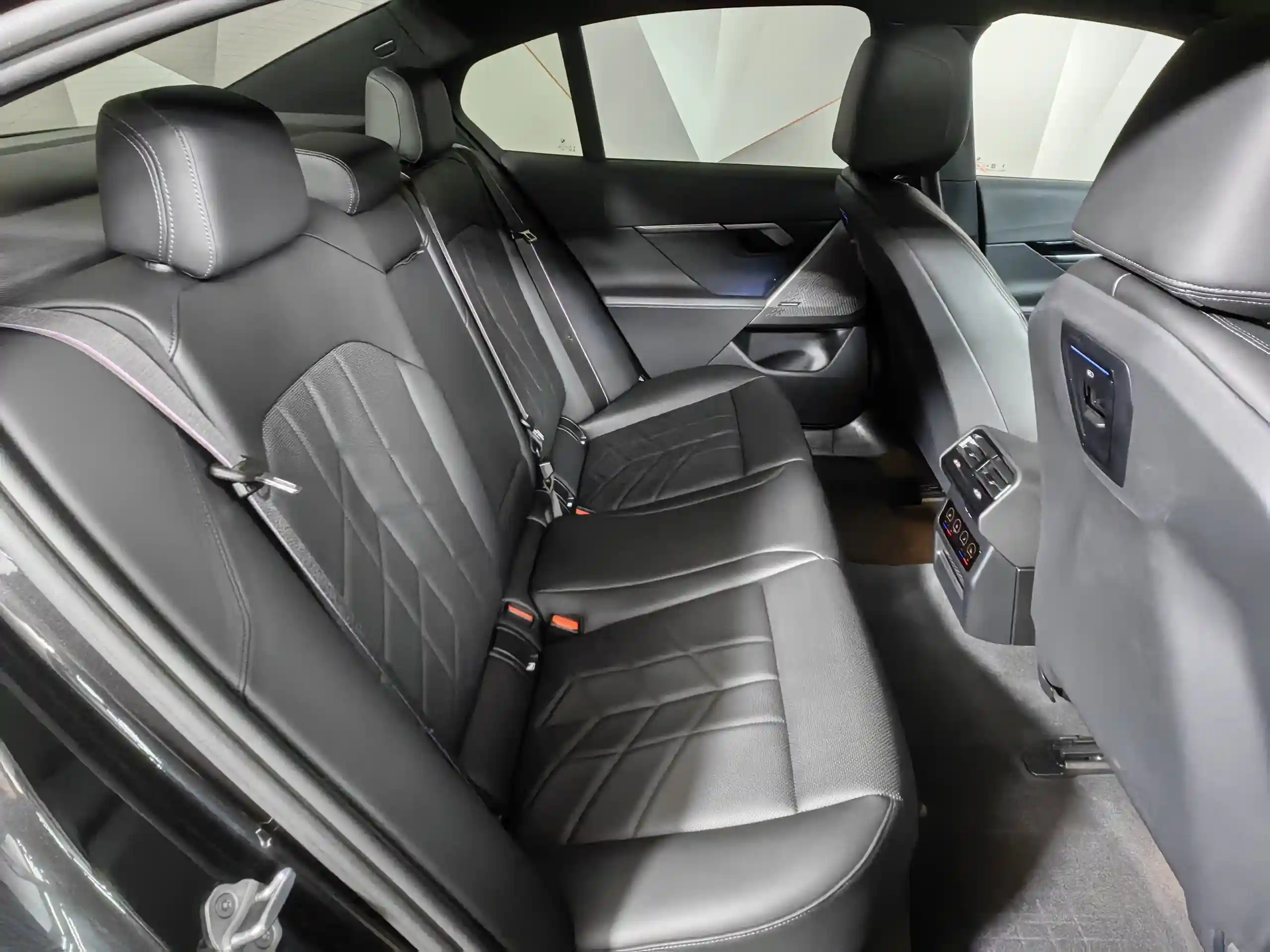 BMW 5 серия 2024