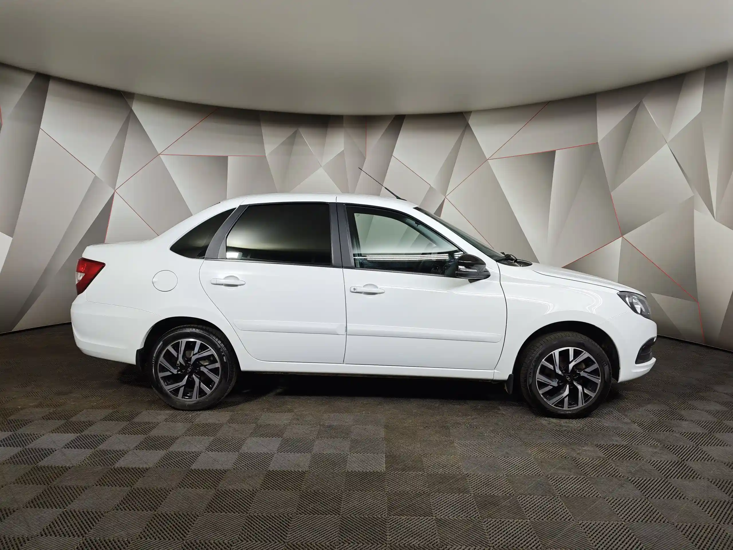 ВАЗ (Lada) Granta 2022