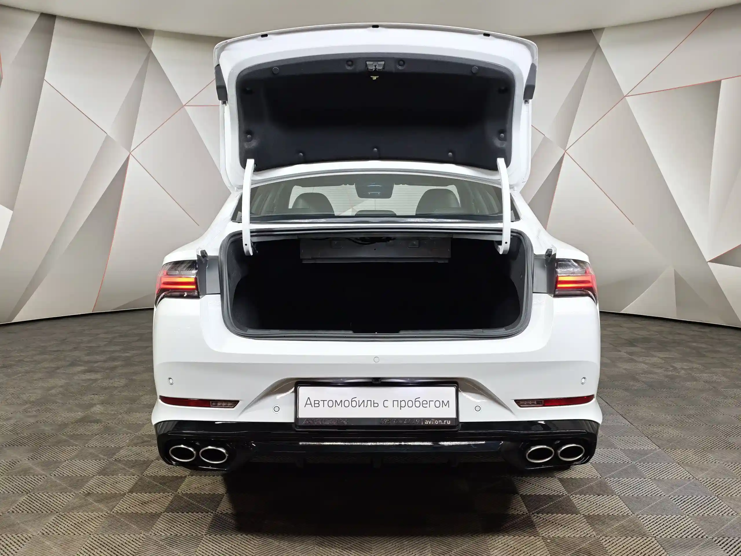 Geely Preface 2024