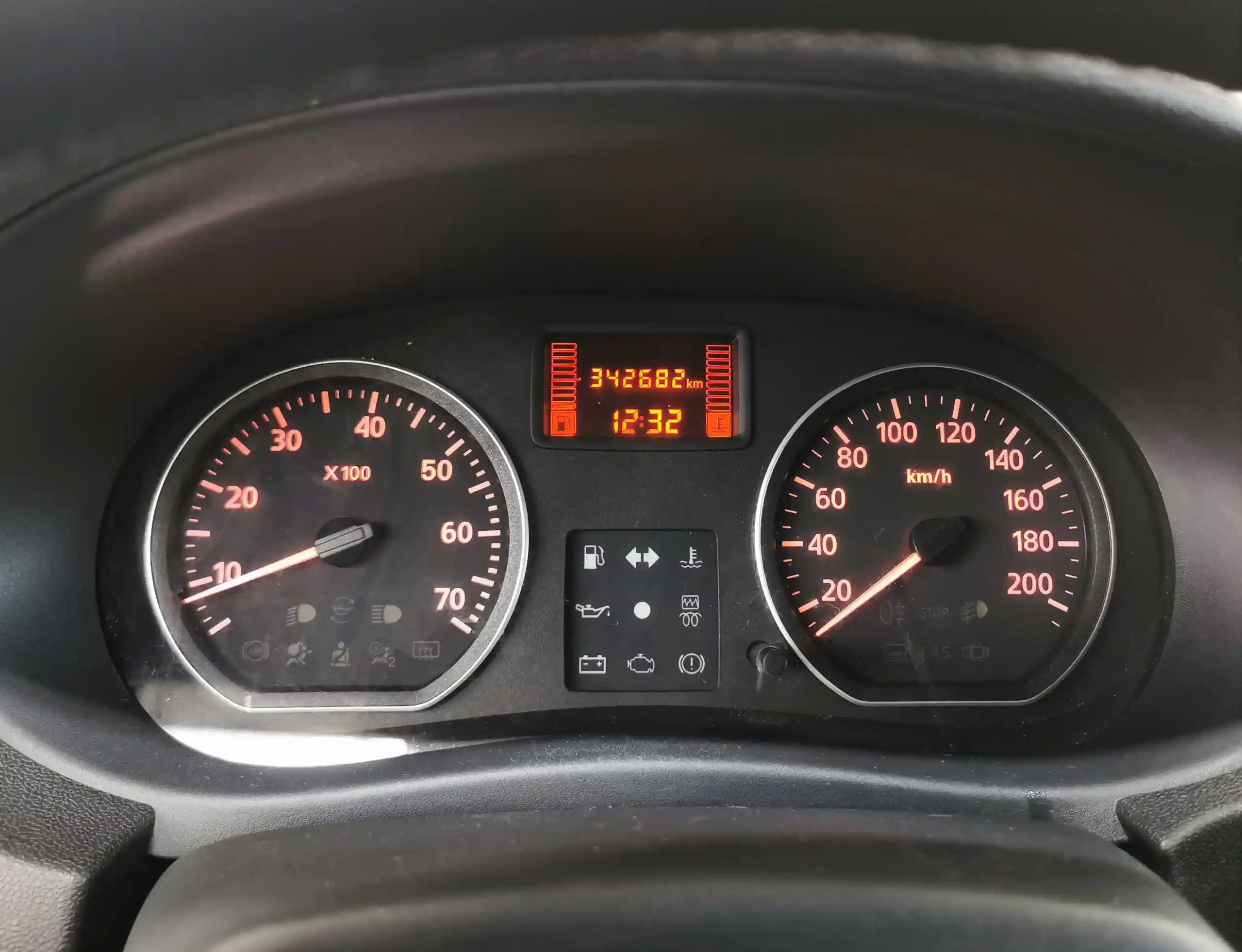 Nissan Almera 2014