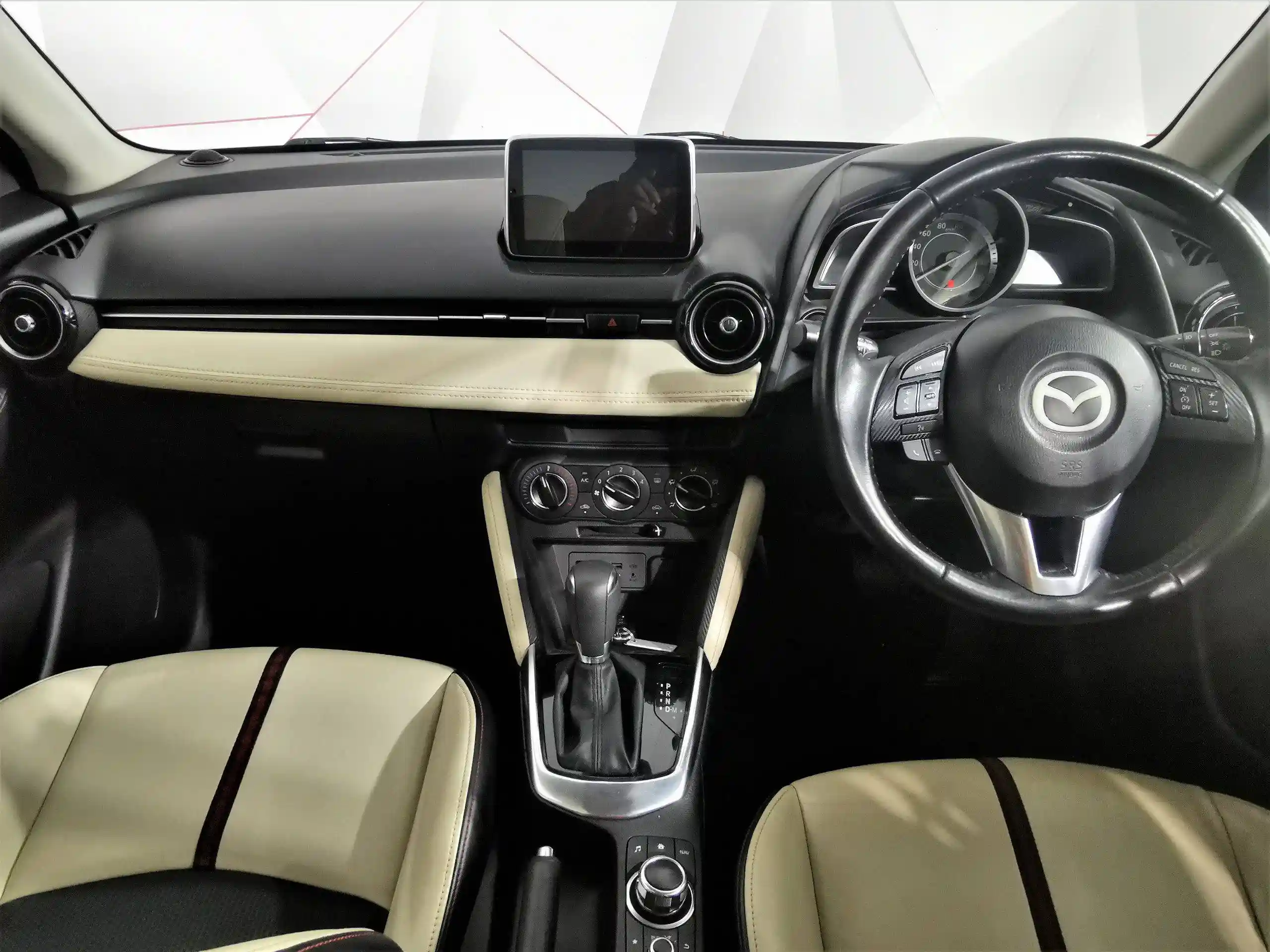 Mazda Demio 2015