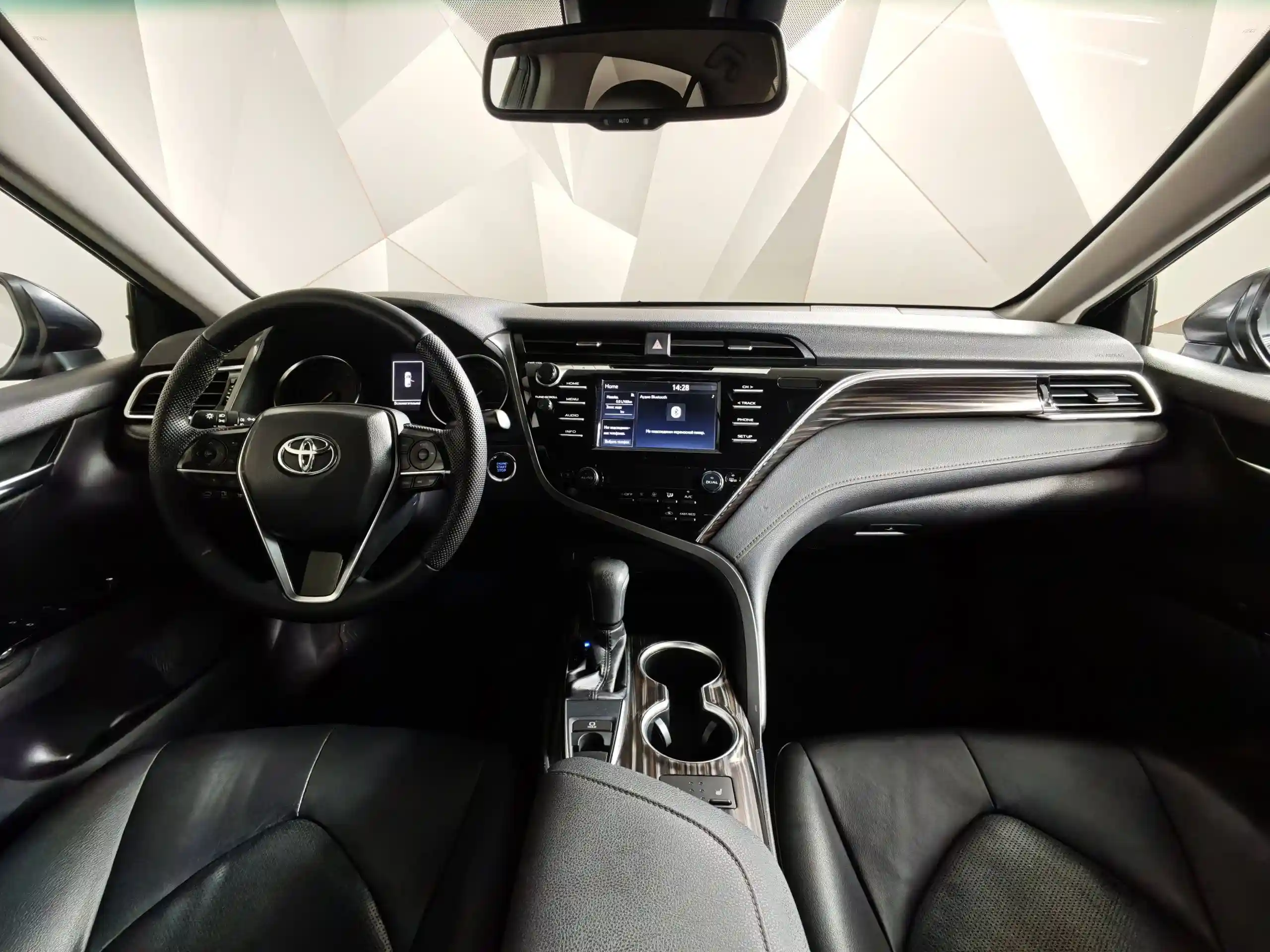 Toyota Camry 2019