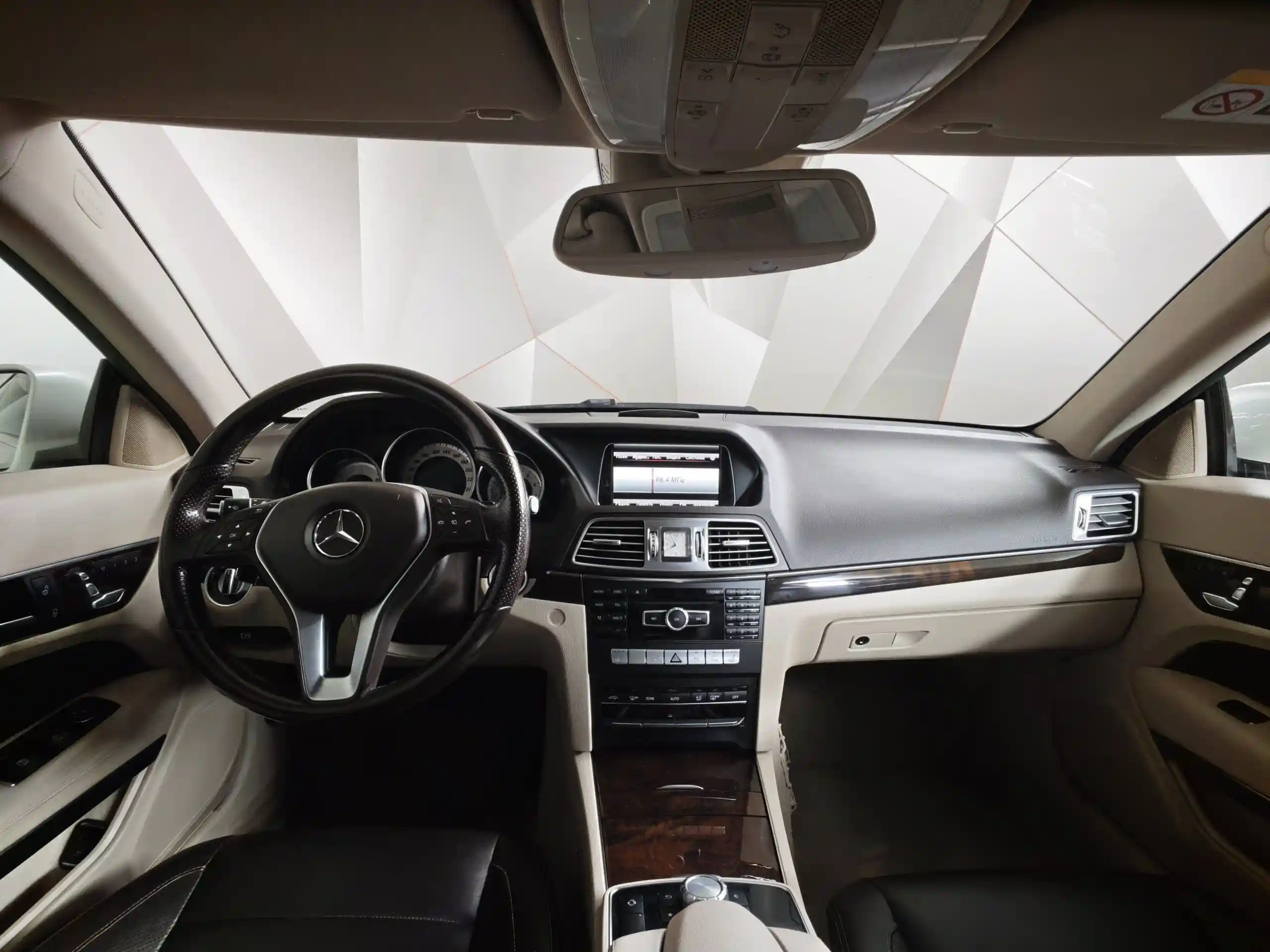 Mercedes-Benz E-Класс 2014