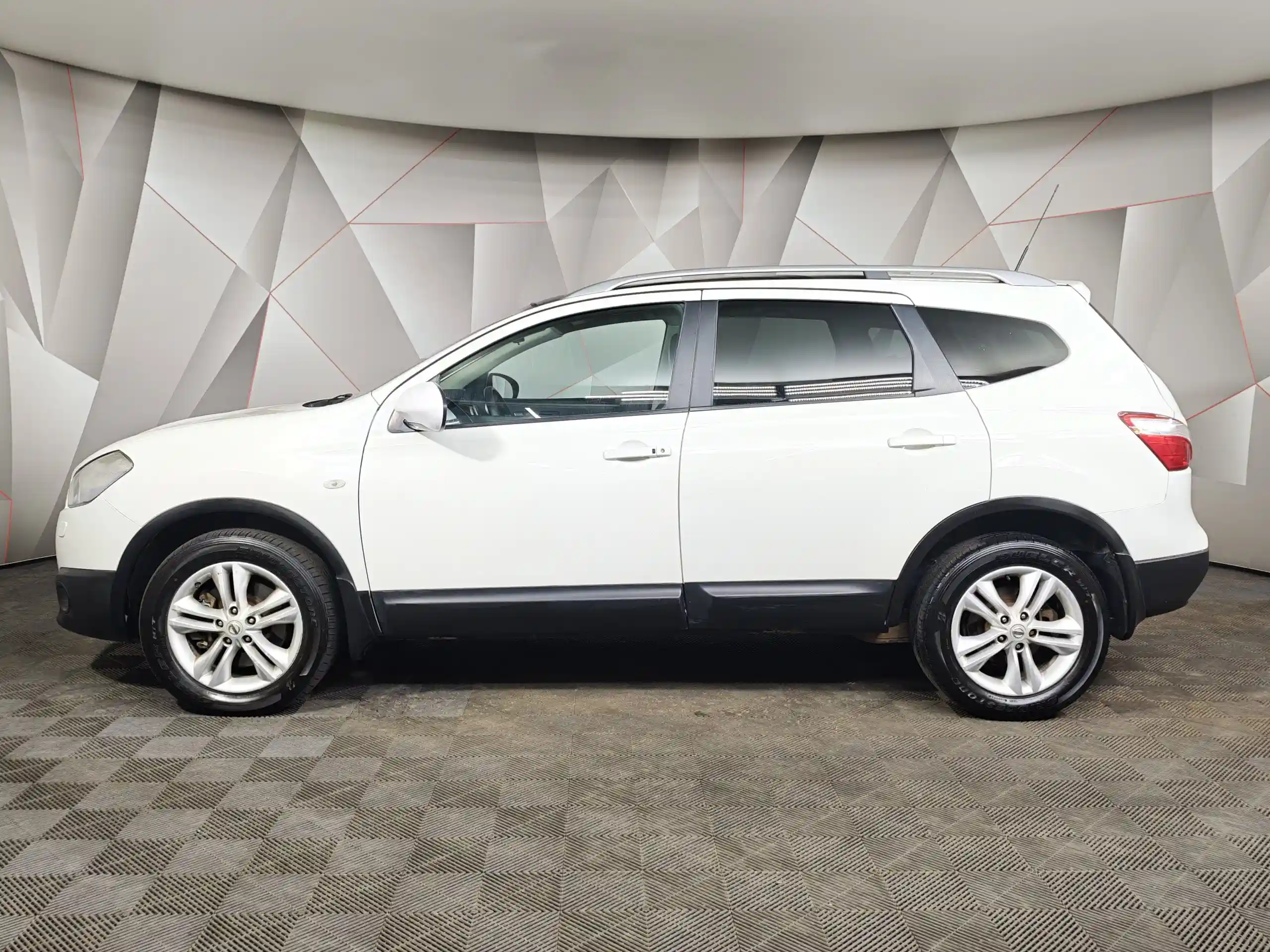 Nissan Qashqai + 2 2010
