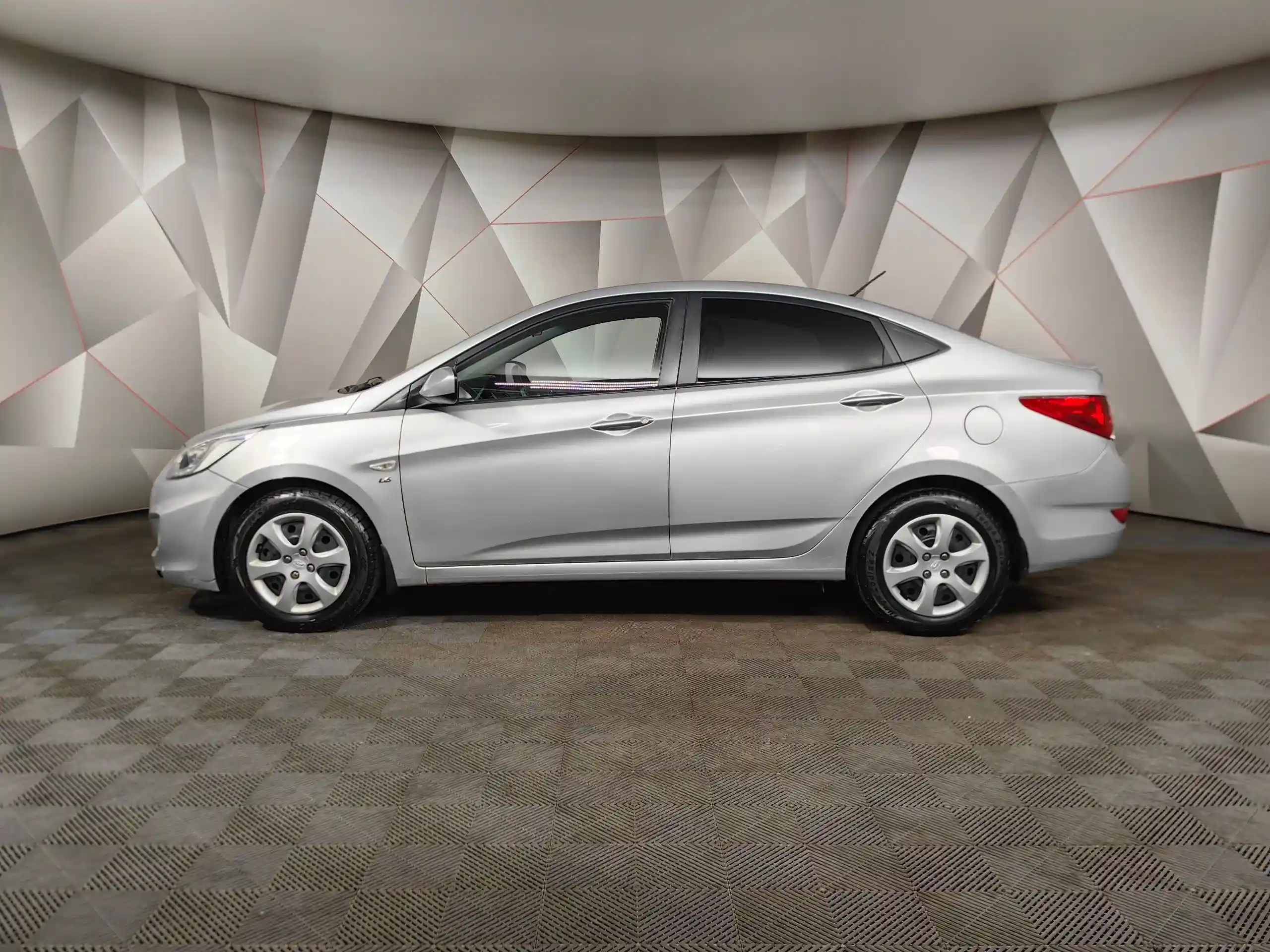 Hyundai Solaris 2013