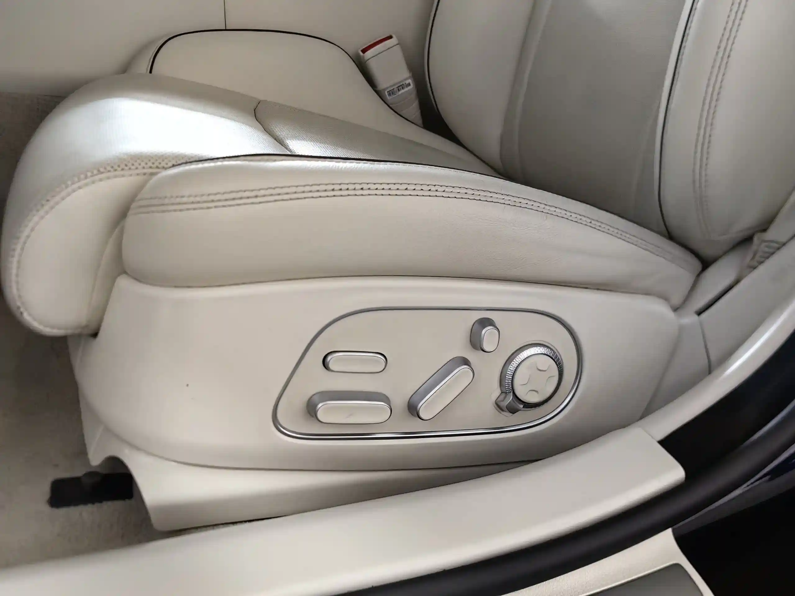 Genesis G90 2021