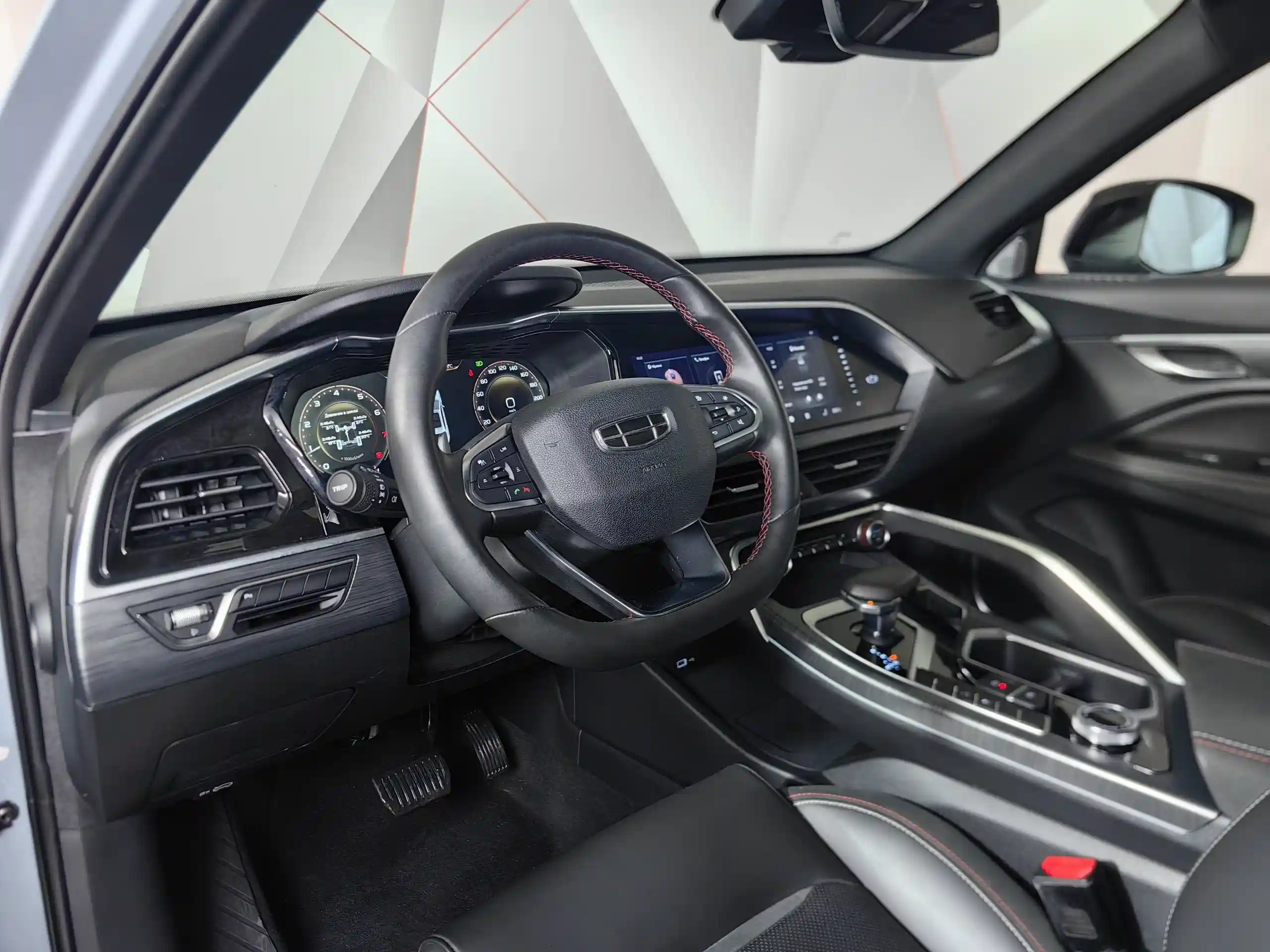 Geely Tugella 2022