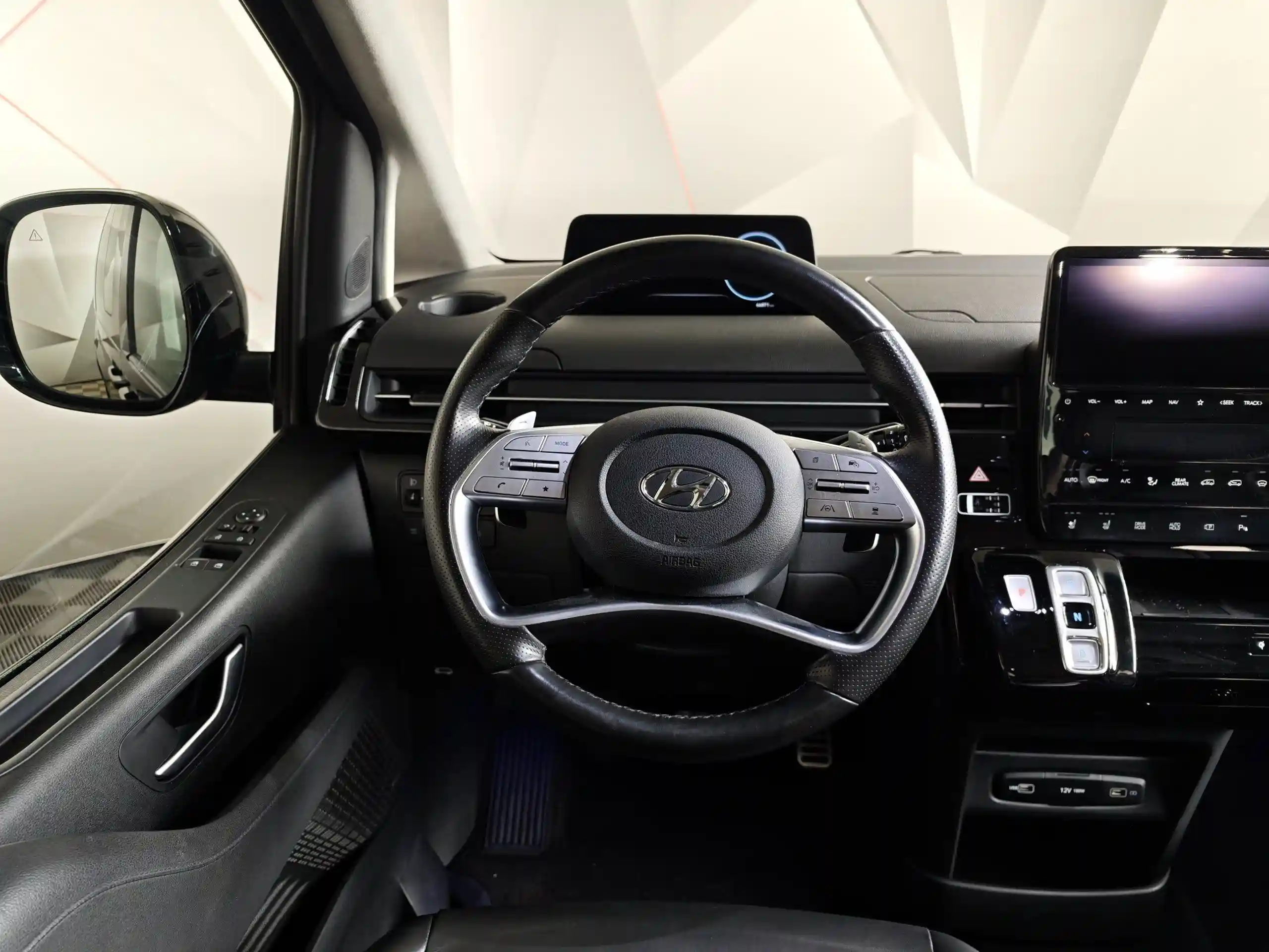 Hyundai Staria 2021