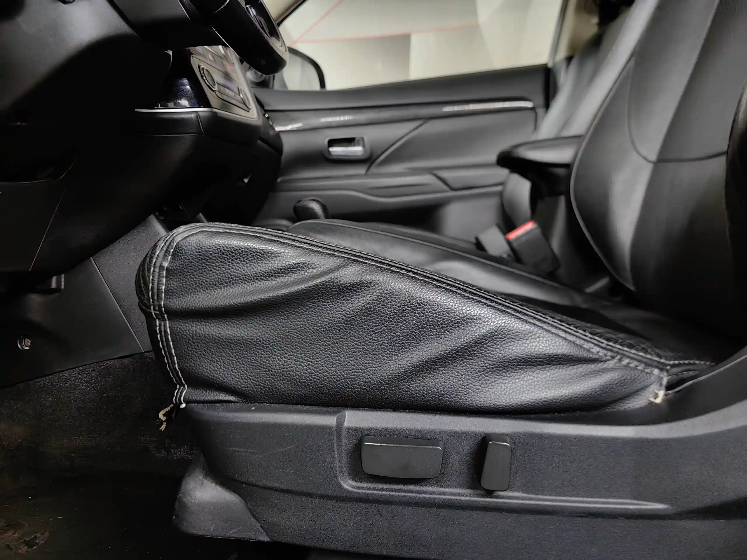 Mitsubishi Outlander 2015