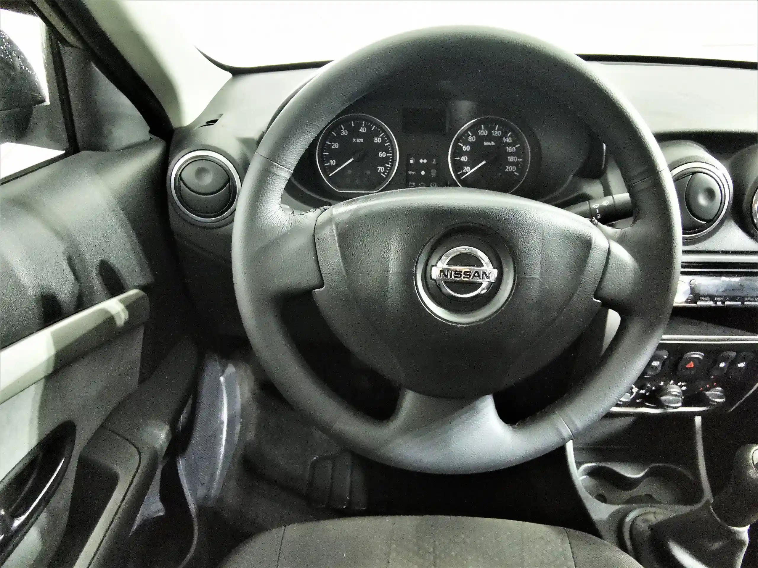 Nissan Almera 2014