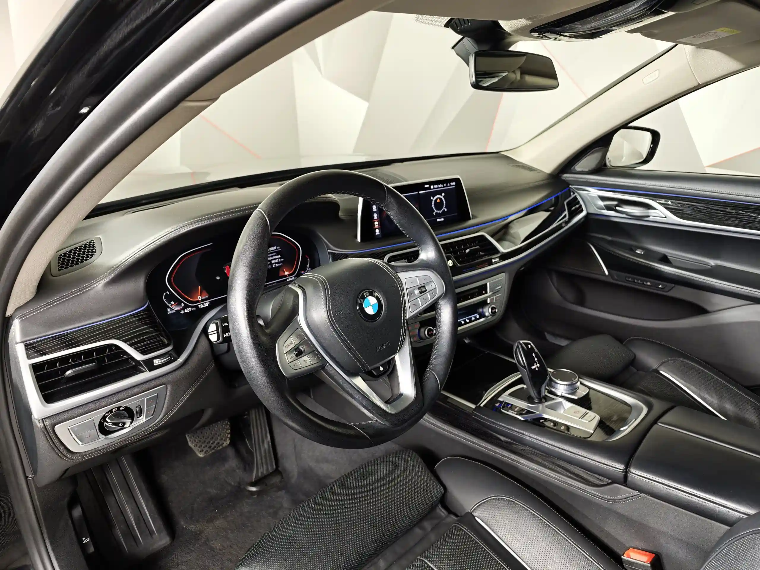 BMW 7 серия 2021