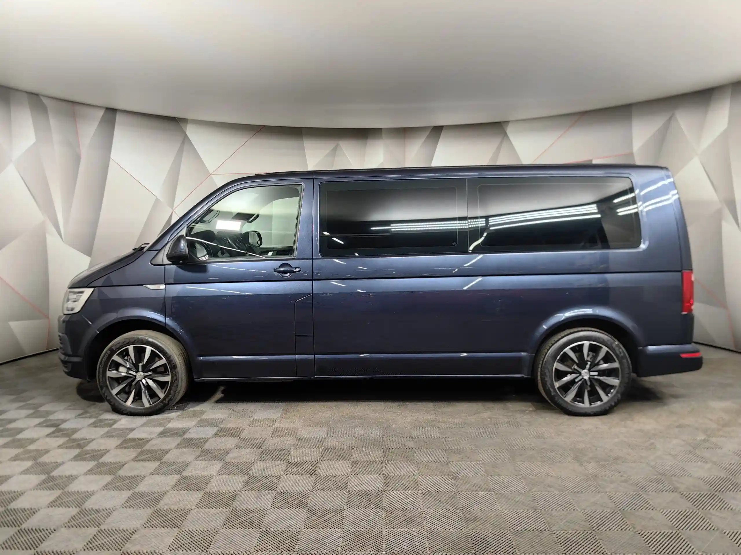 Volkswagen Caravelle 2018