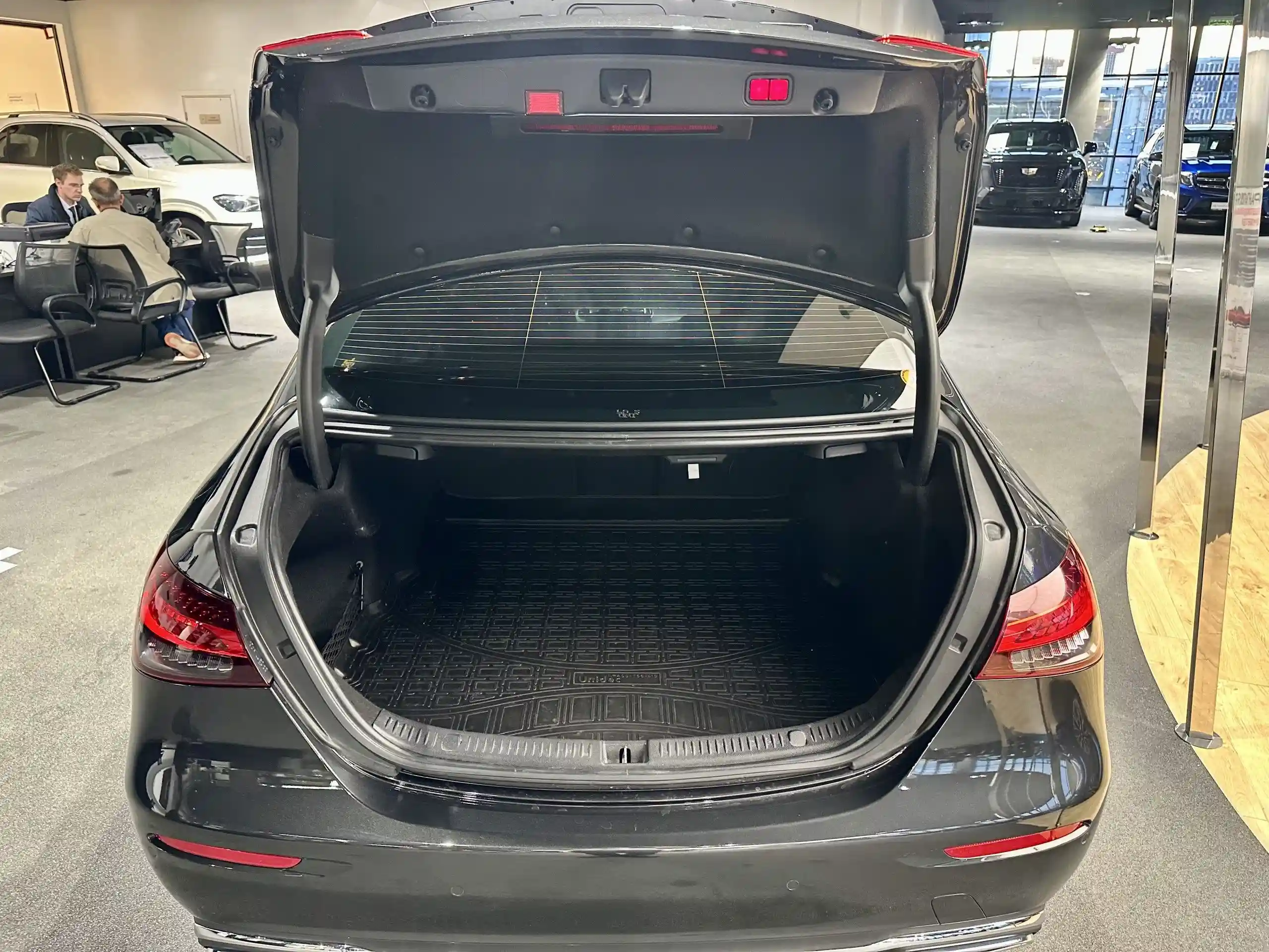 Mercedes-Benz E-Класс 2021