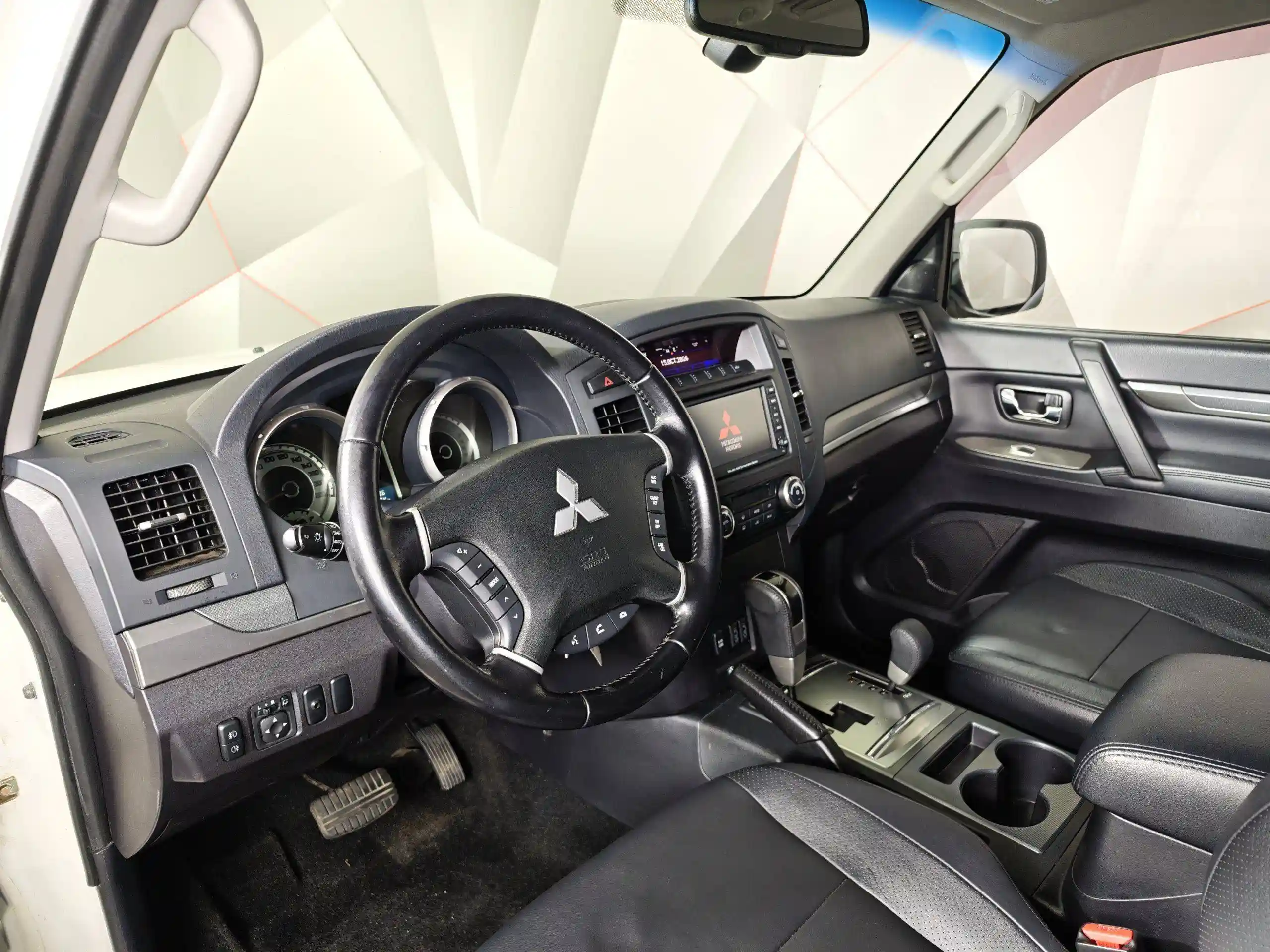 Mitsubishi Pajero 2011