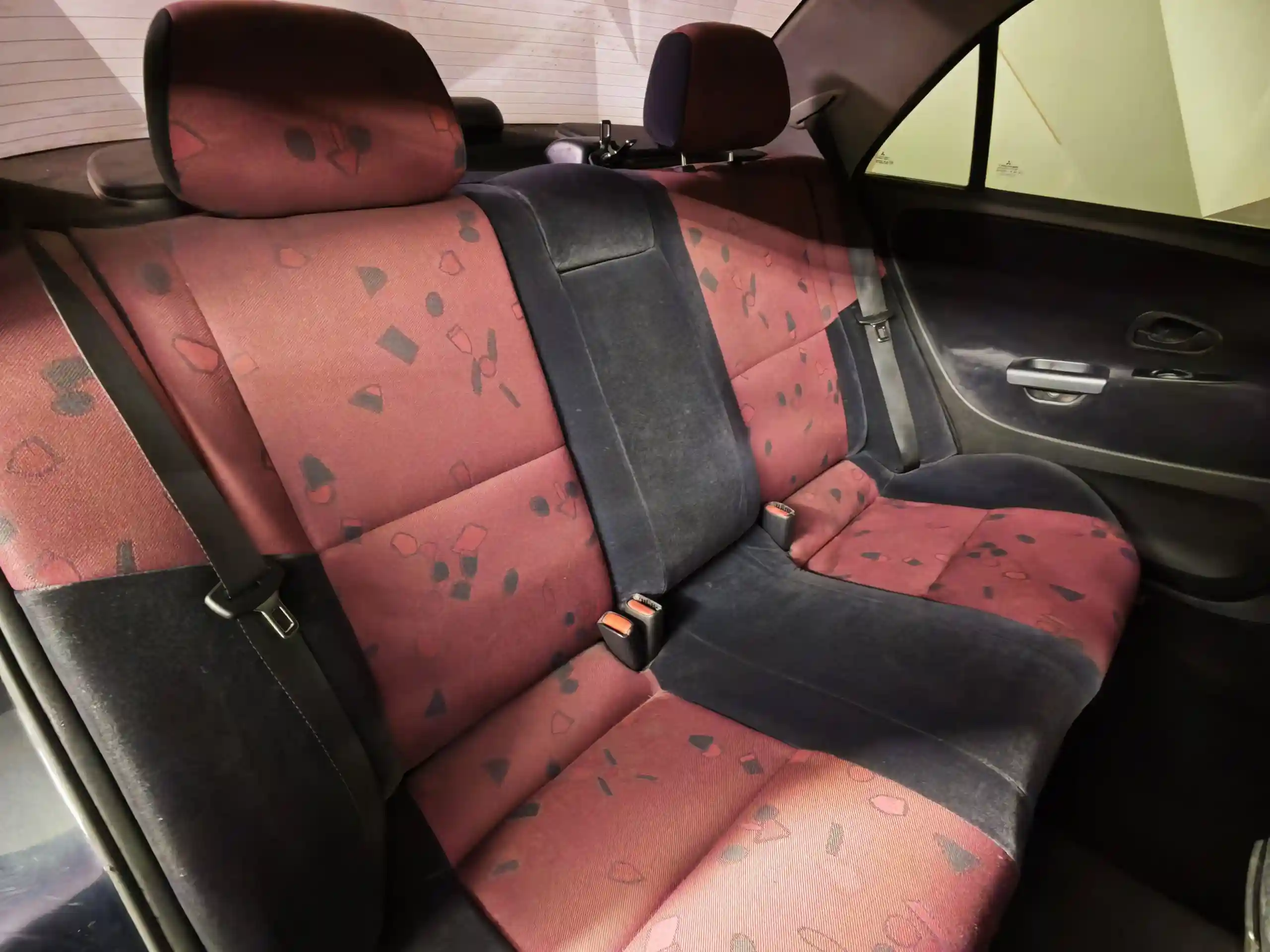 Mitsubishi Carisma 2001