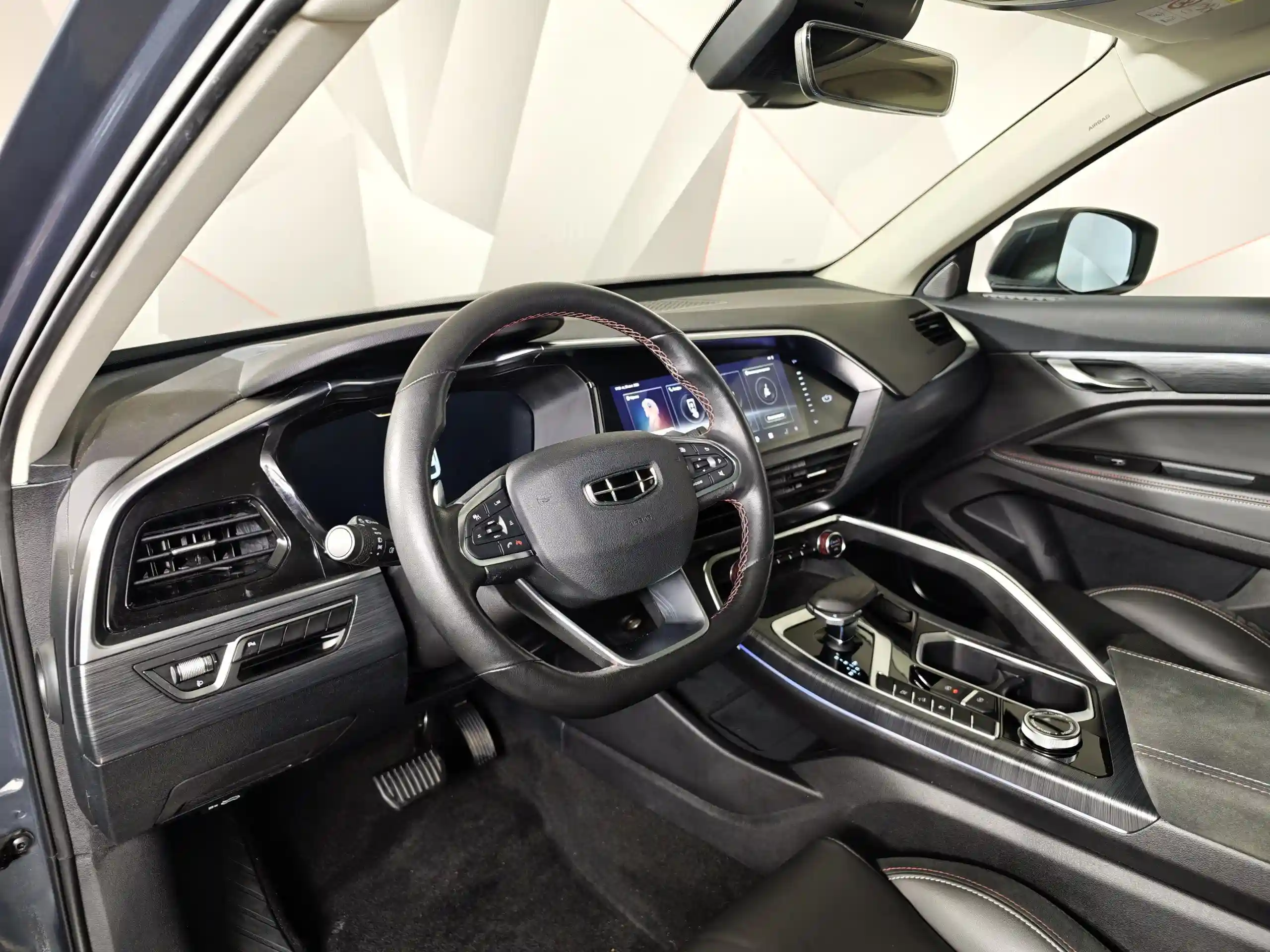 Geely Tugella 2021