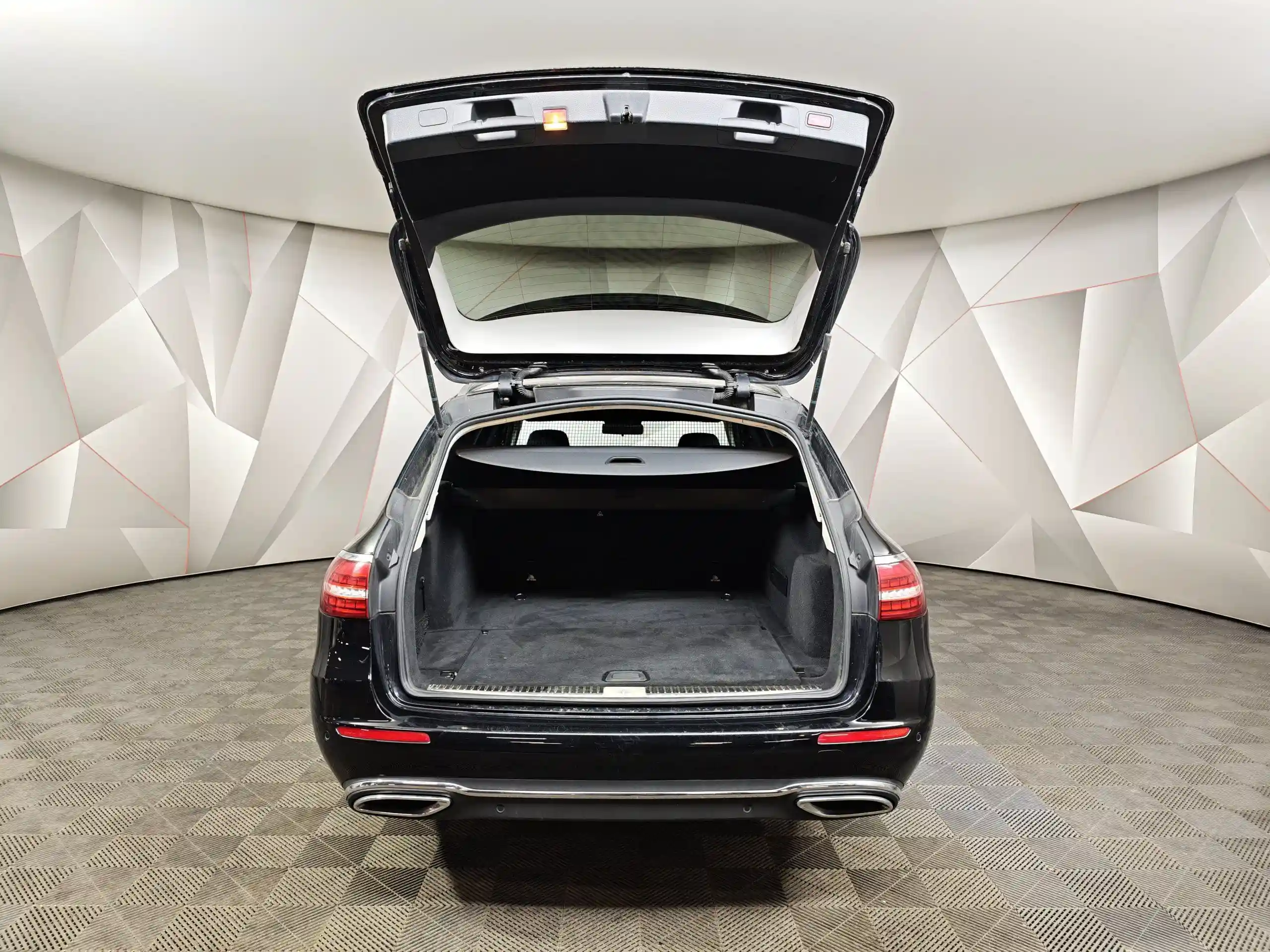 Mercedes-Benz E-Класс 2021