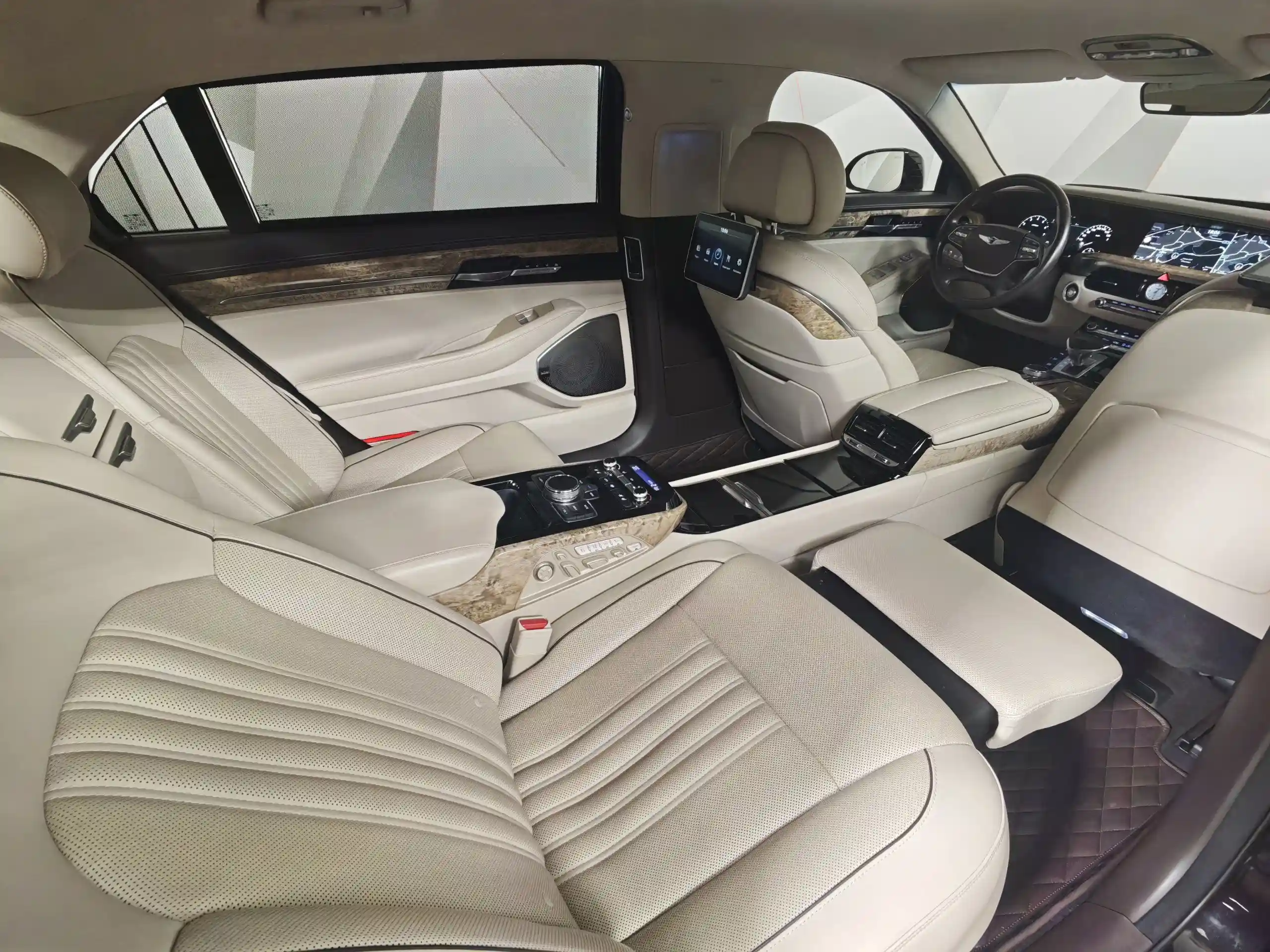 Genesis G90 2018
