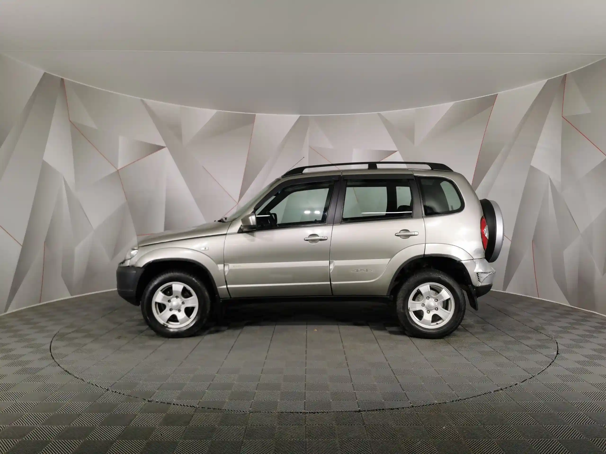 Chevrolet Niva 2013