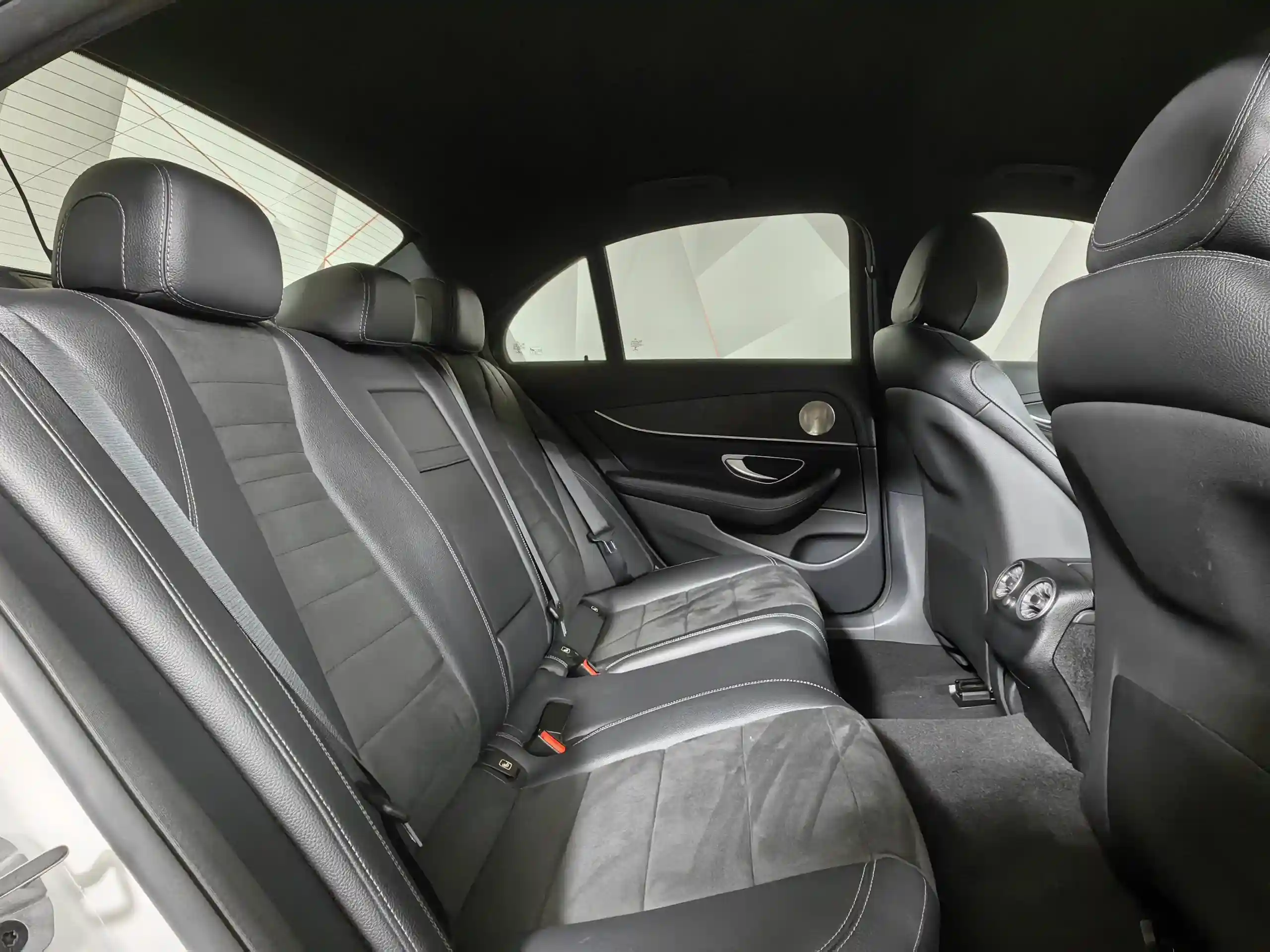 Mercedes-Benz E-Класс 2021