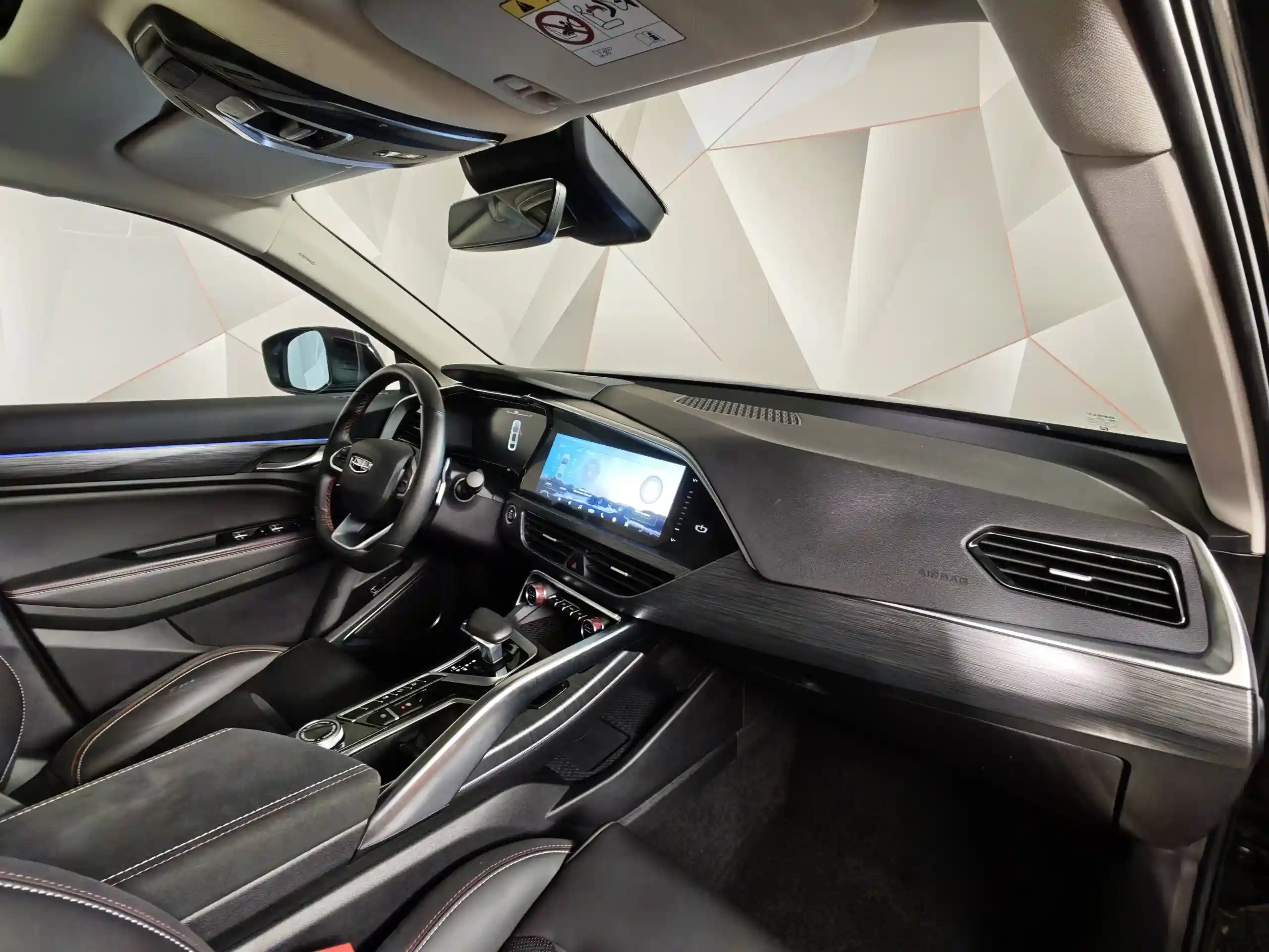 Geely Tugella 2022