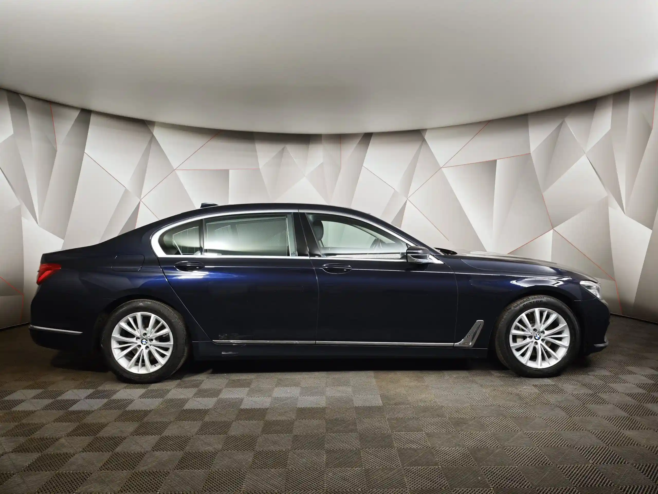 BMW 7 серия 2018