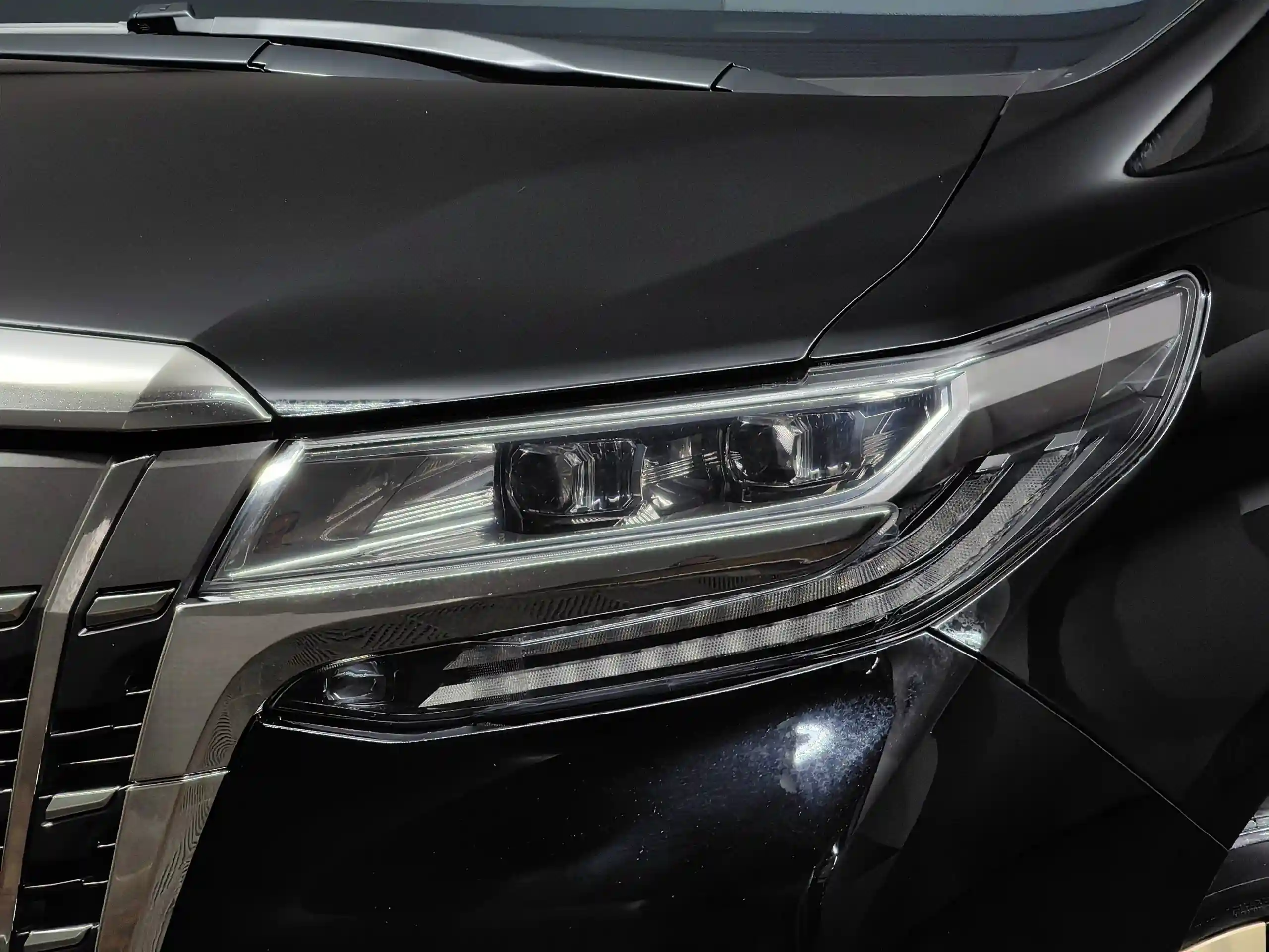 Toyota Alphard 2019