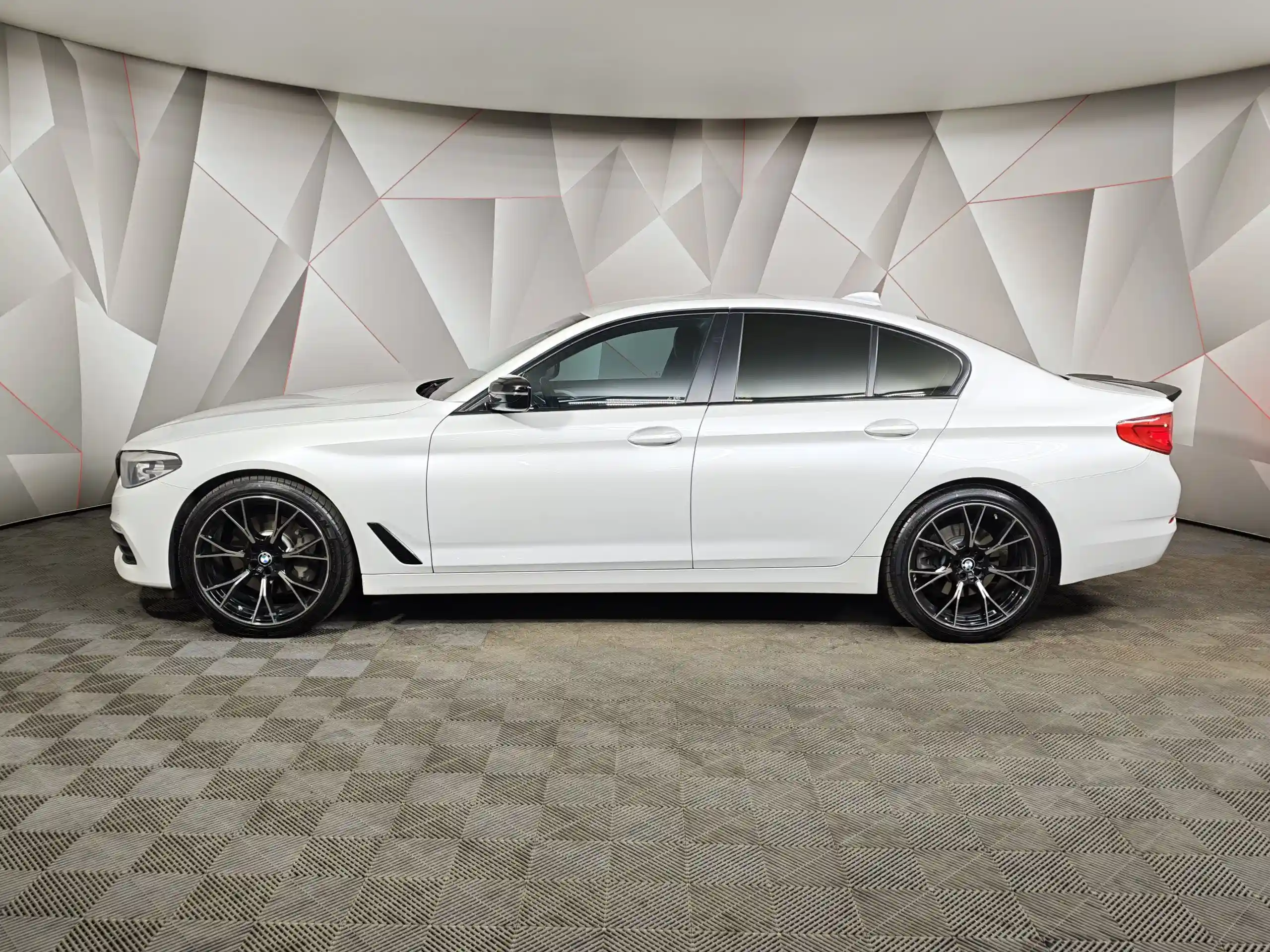 BMW 5 серия 2017