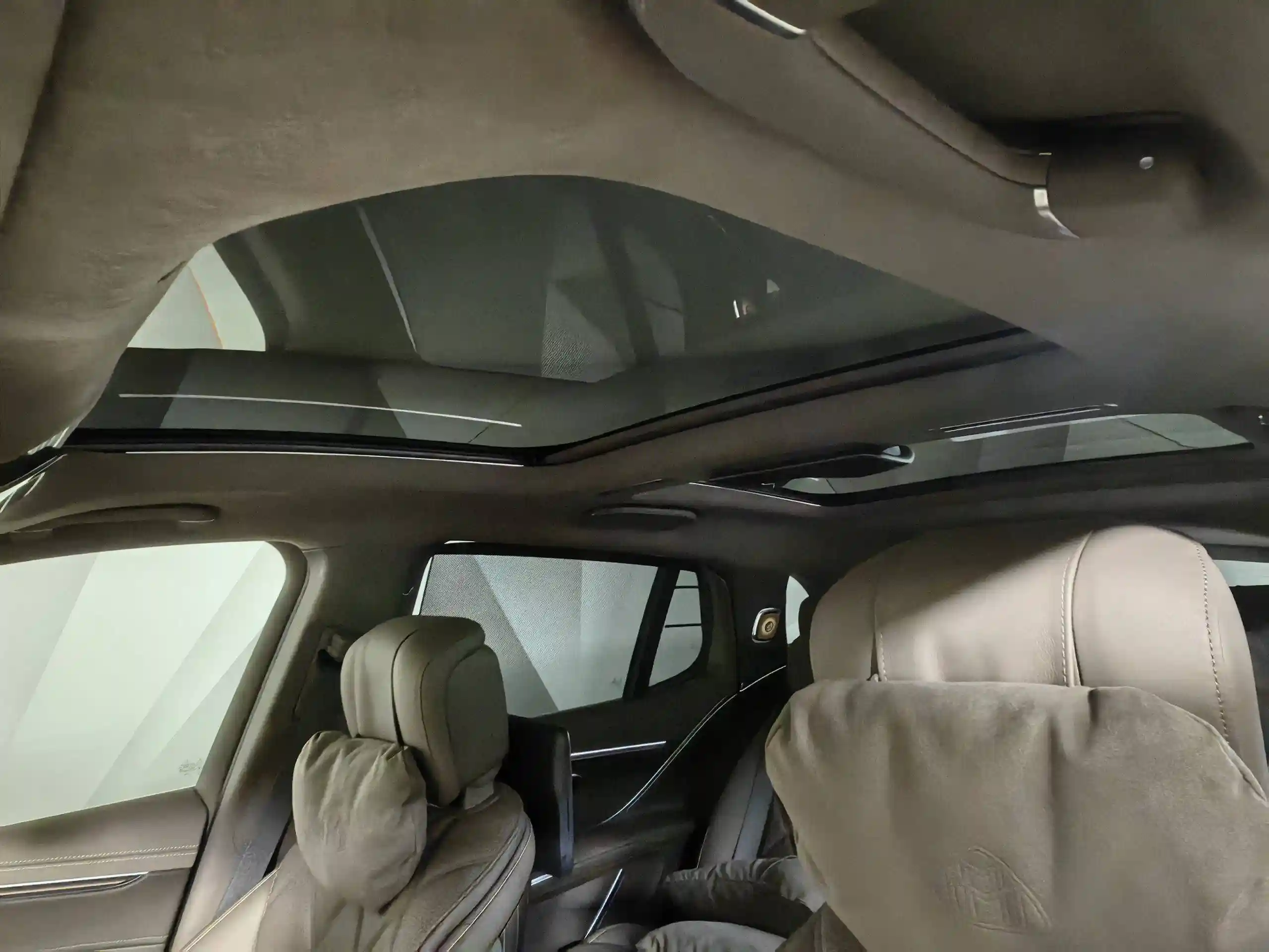 Mercedes-Benz Maybach EQS SUV 2024