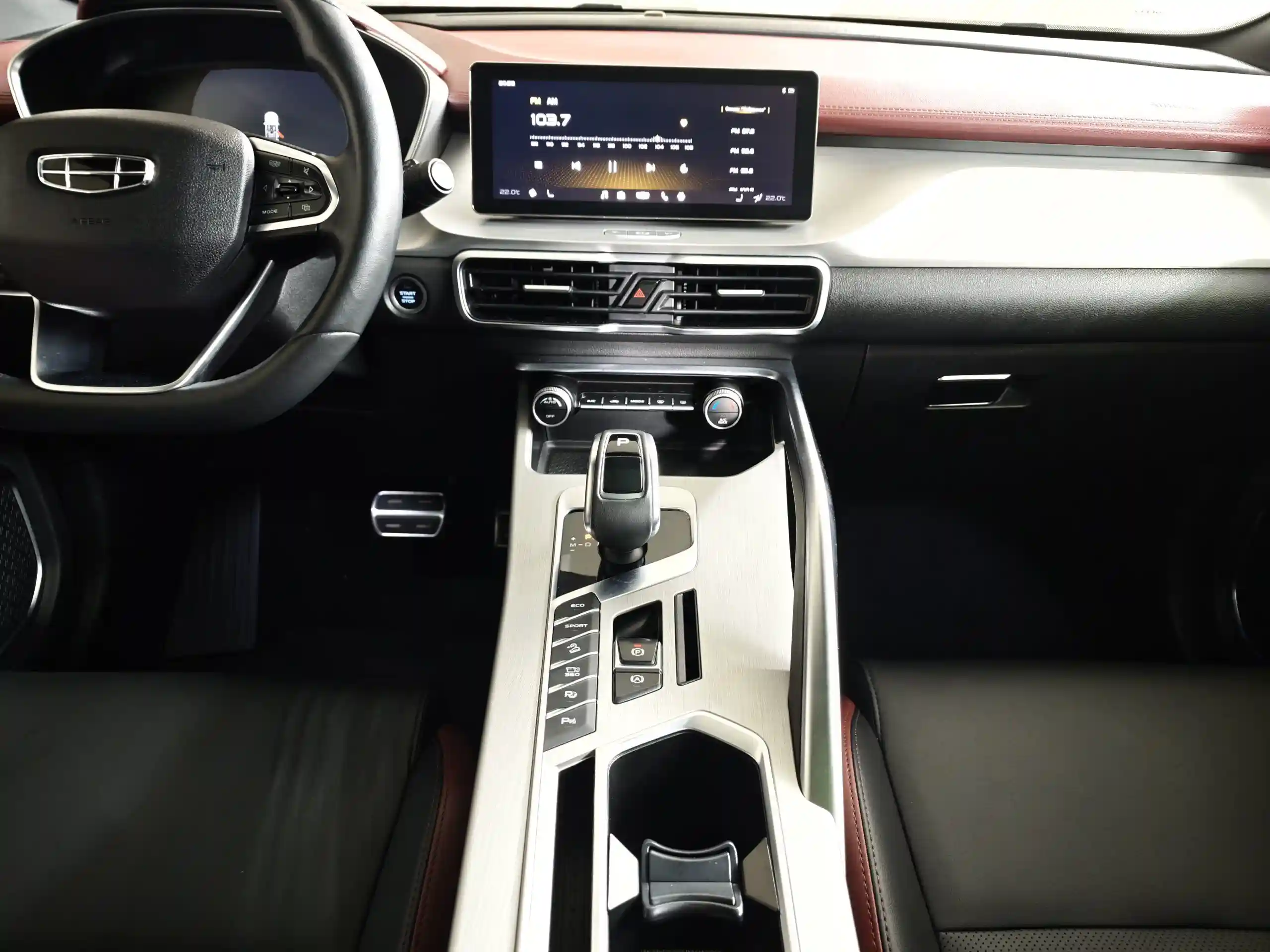 Geely Coolray 2022