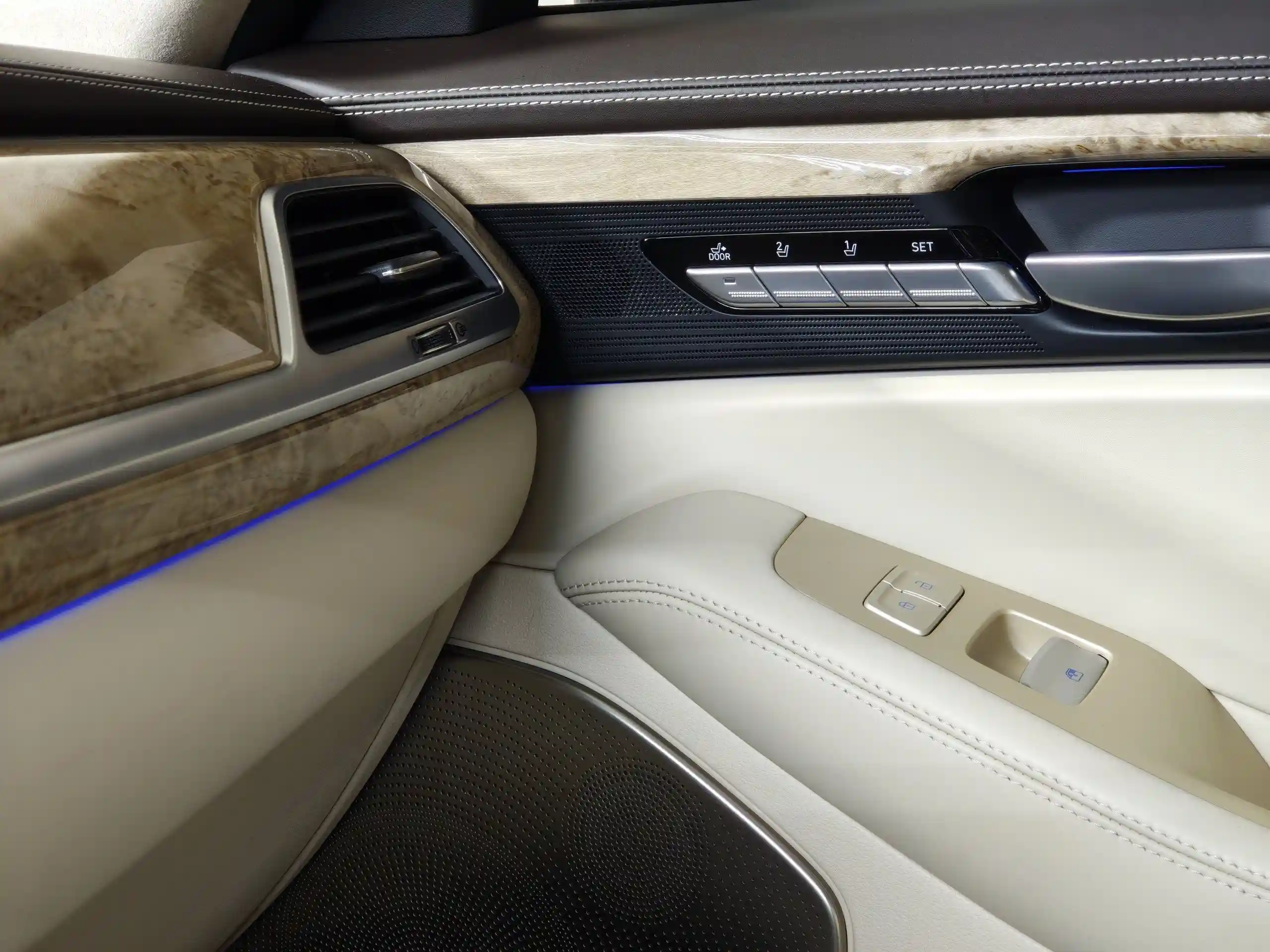 Genesis G90 2018