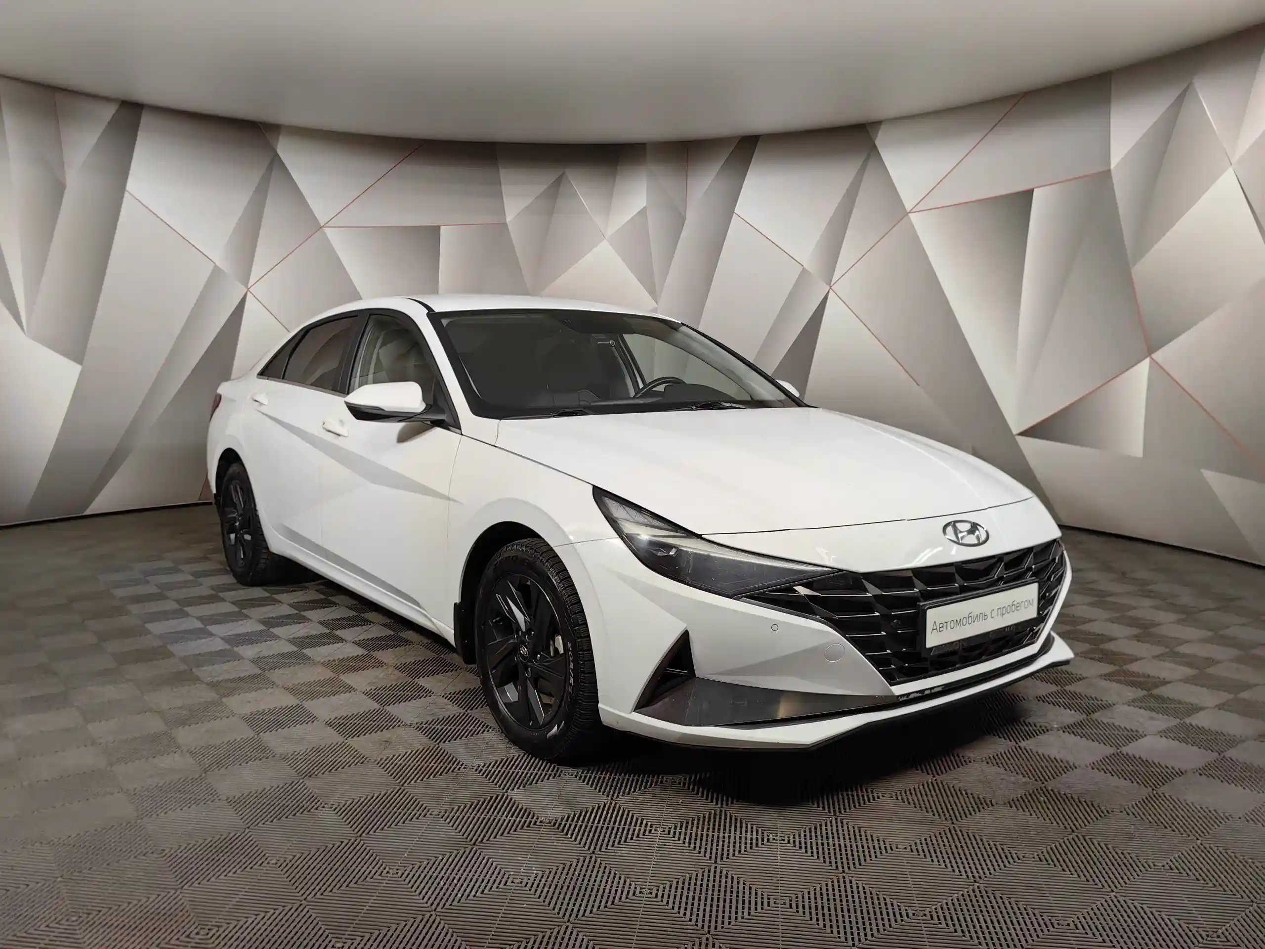 Hyundai Elantra 2022