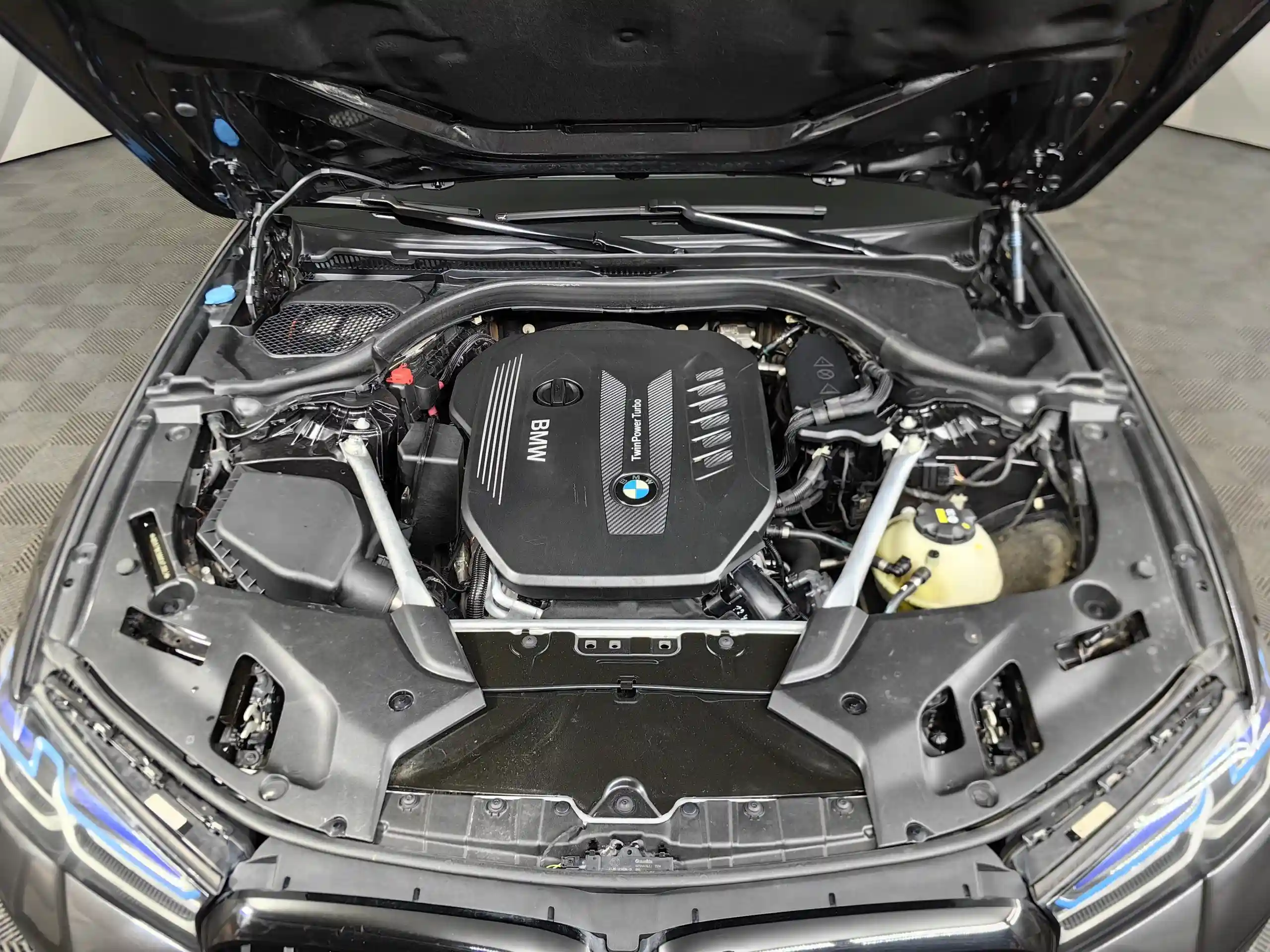 BMW 5 серия 2021