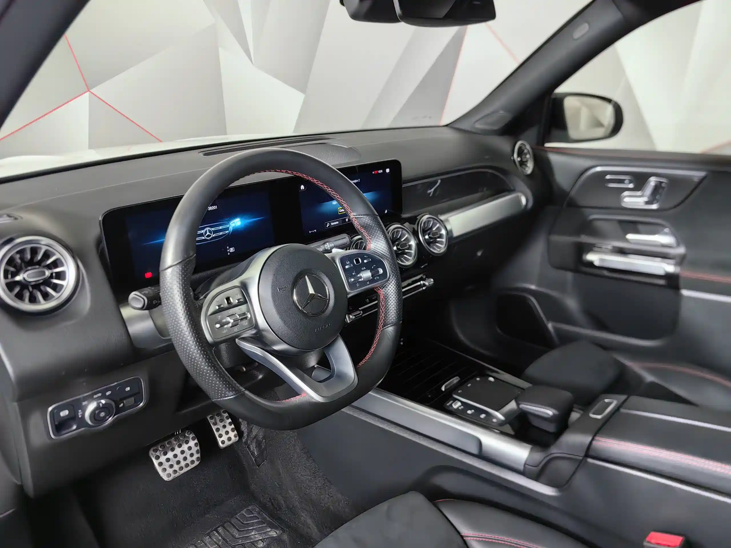 Mercedes-Benz GLB 2021