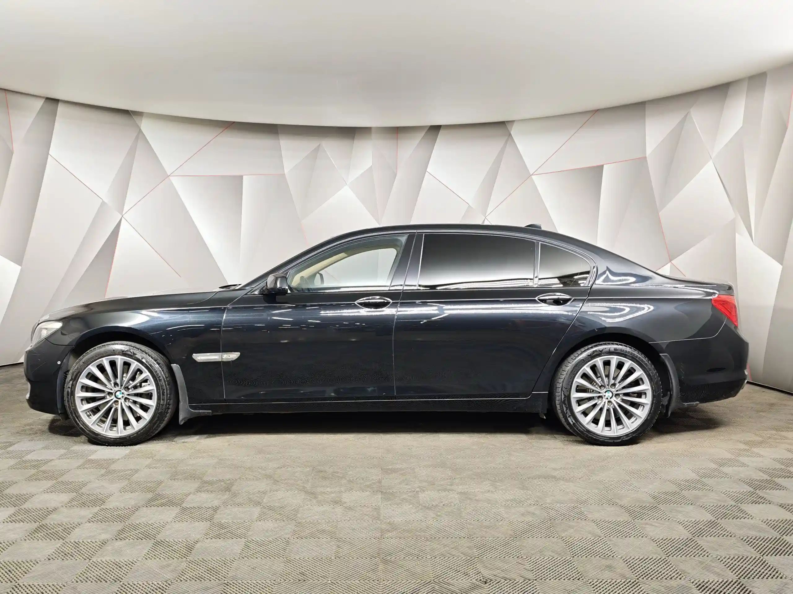 BMW 7 серия 2010
