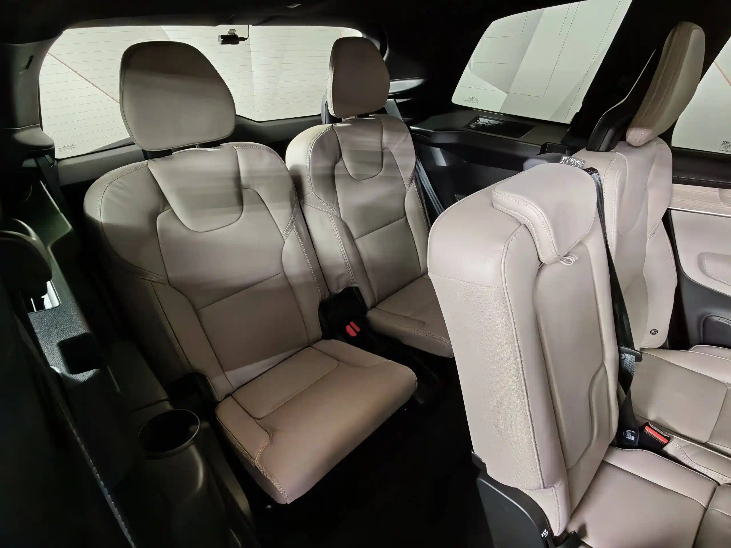 Volvo XC90 2025