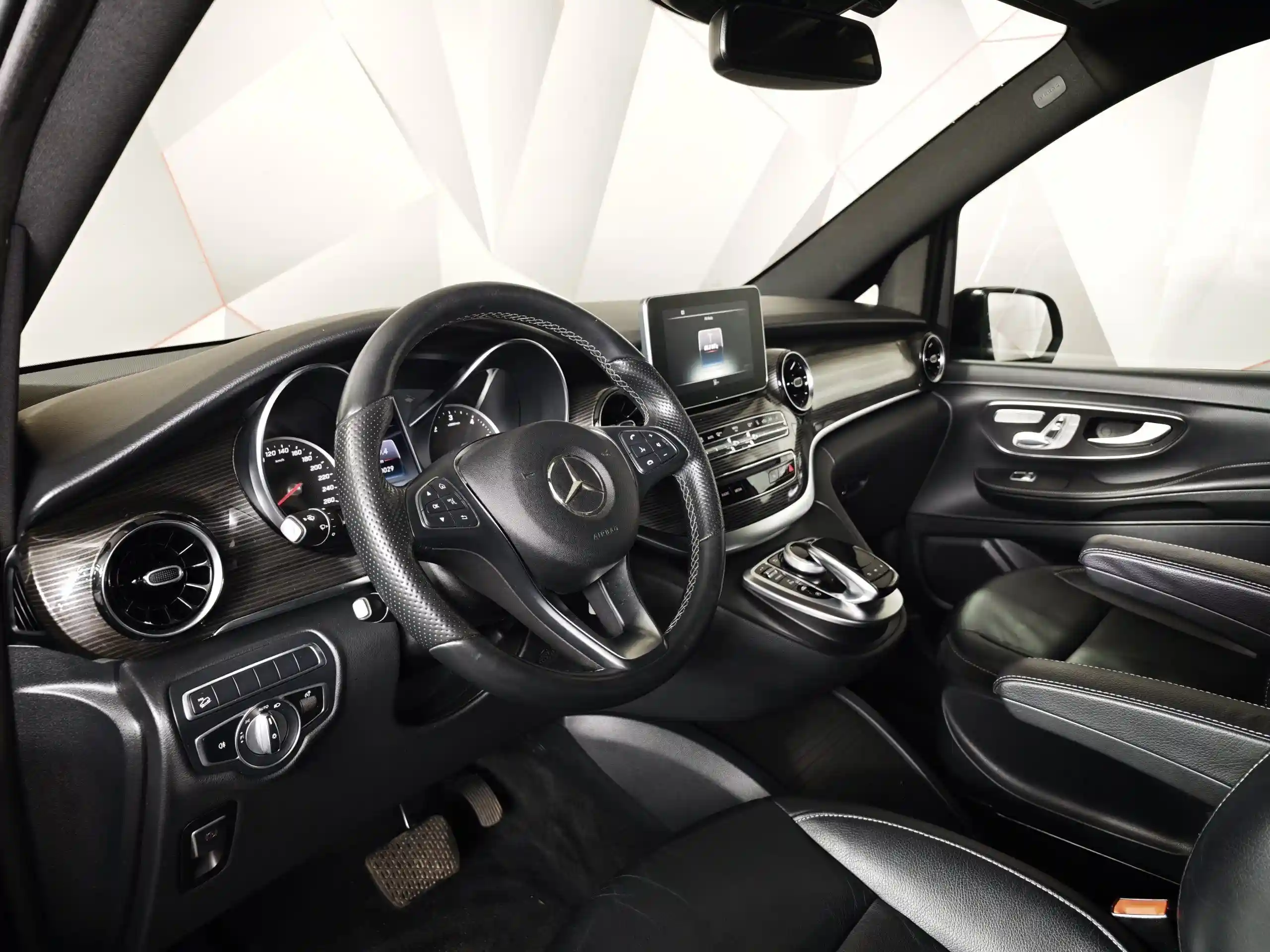 Mercedes-Benz V-Класс 2019