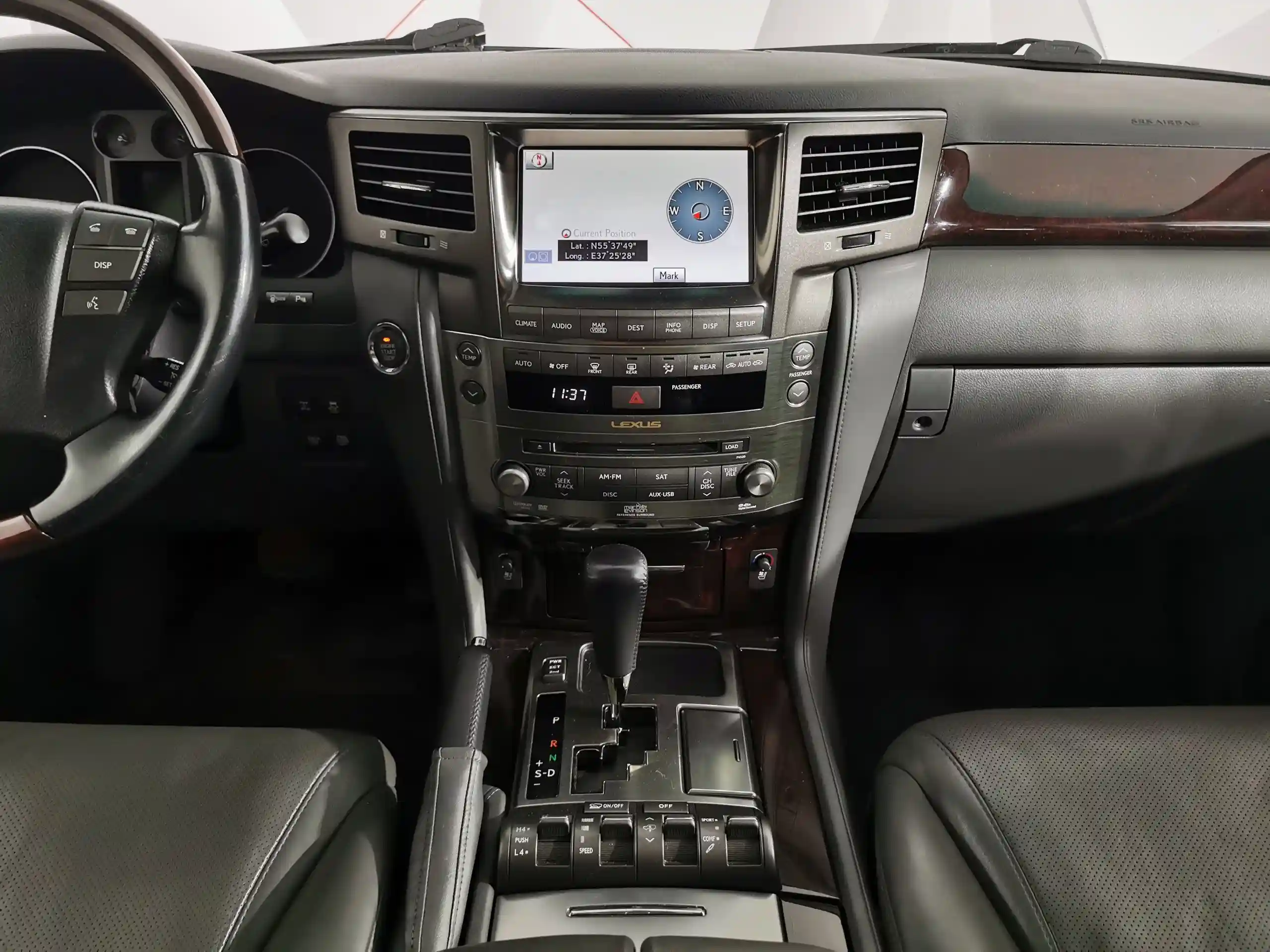 Lexus LX 2010