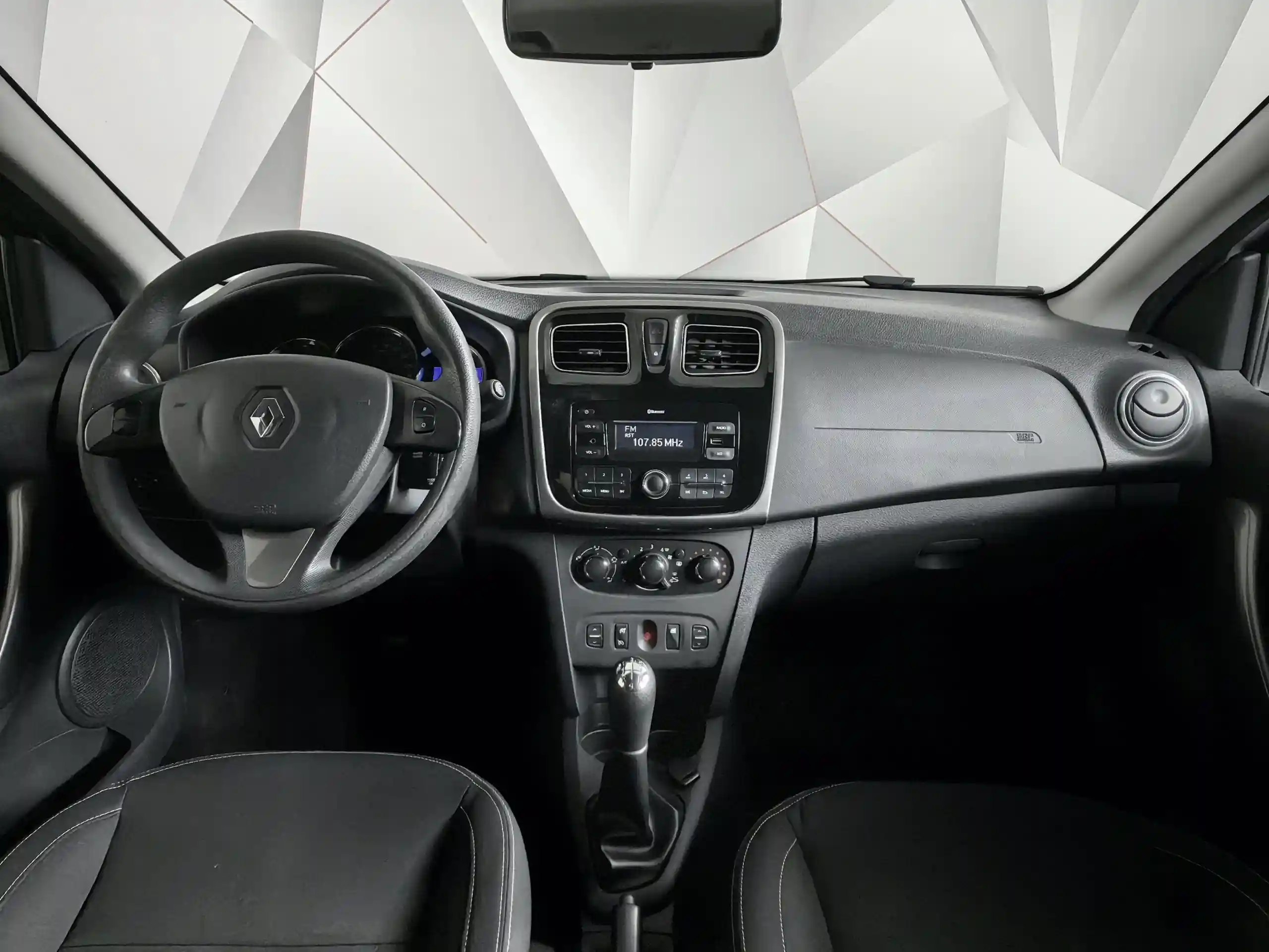 Renault Logan 2017