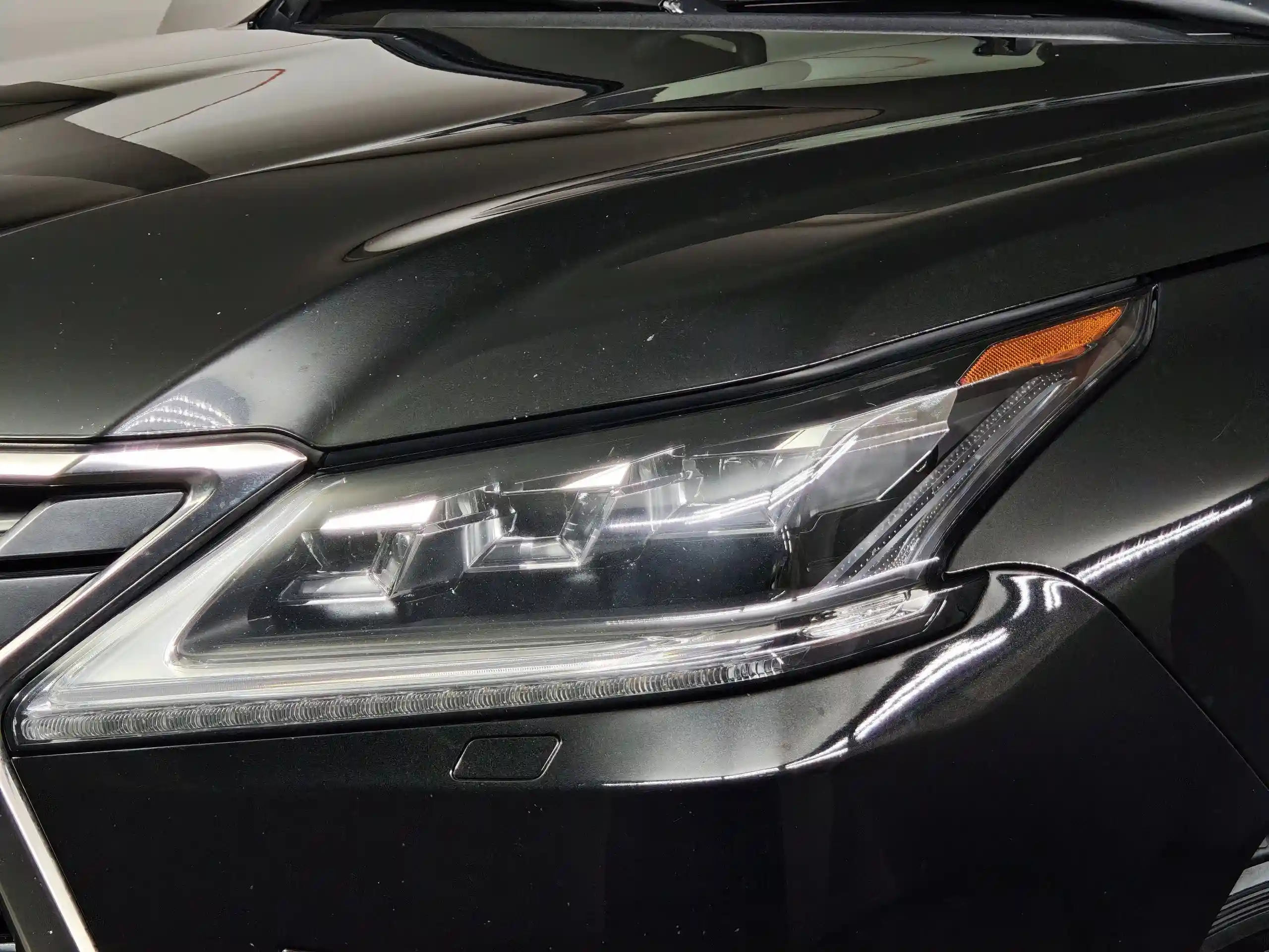 Lexus LX 2021