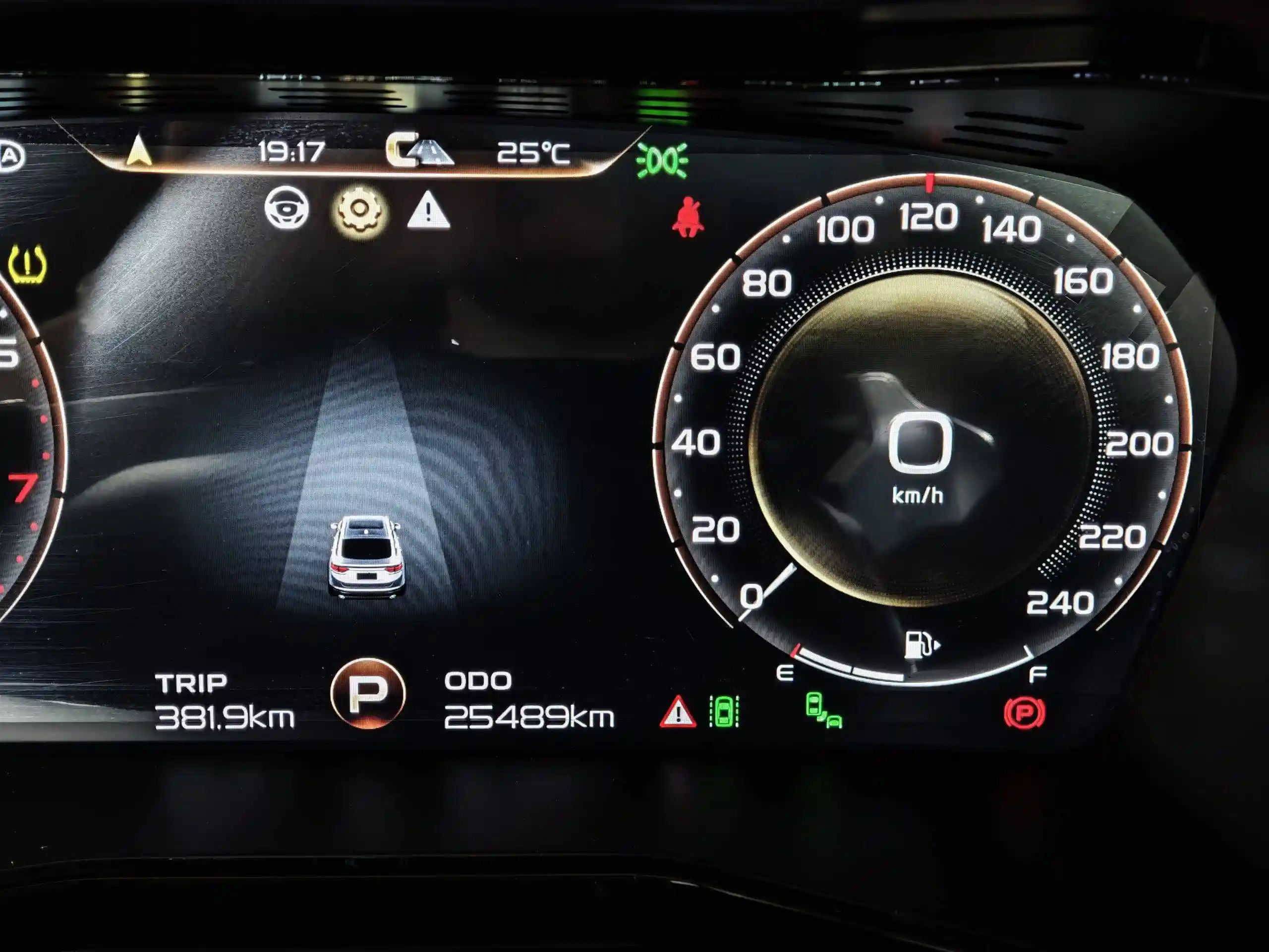 Geely Tugella 2023