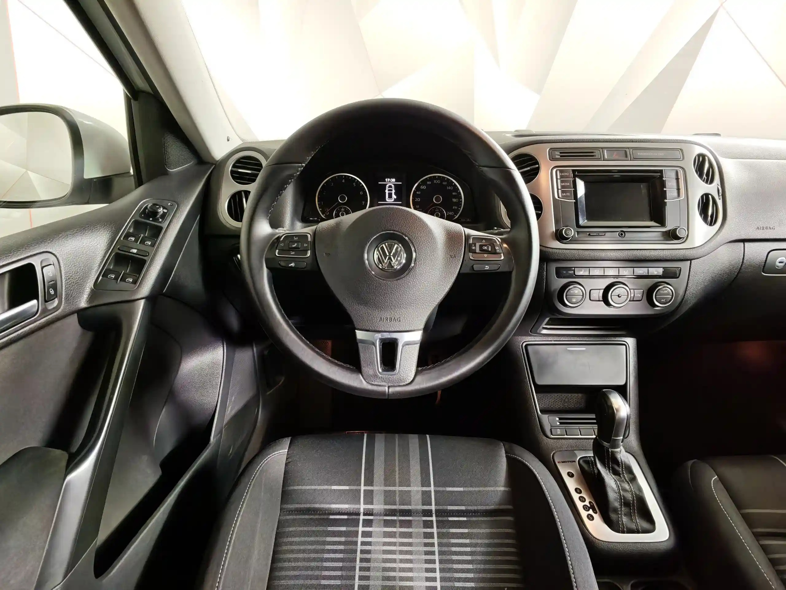 Volkswagen Tiguan 2015