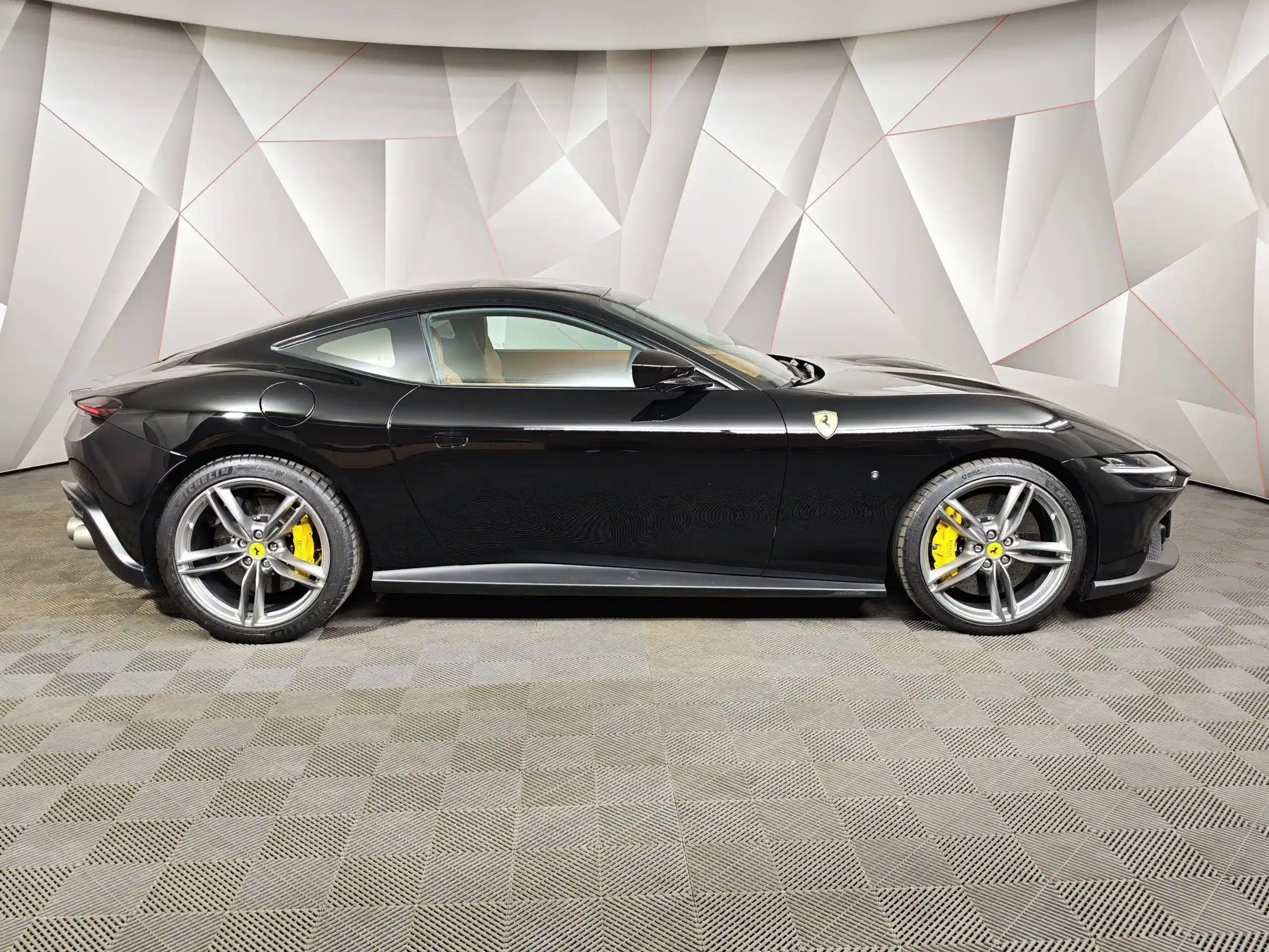 Ferrari Roma 2021
