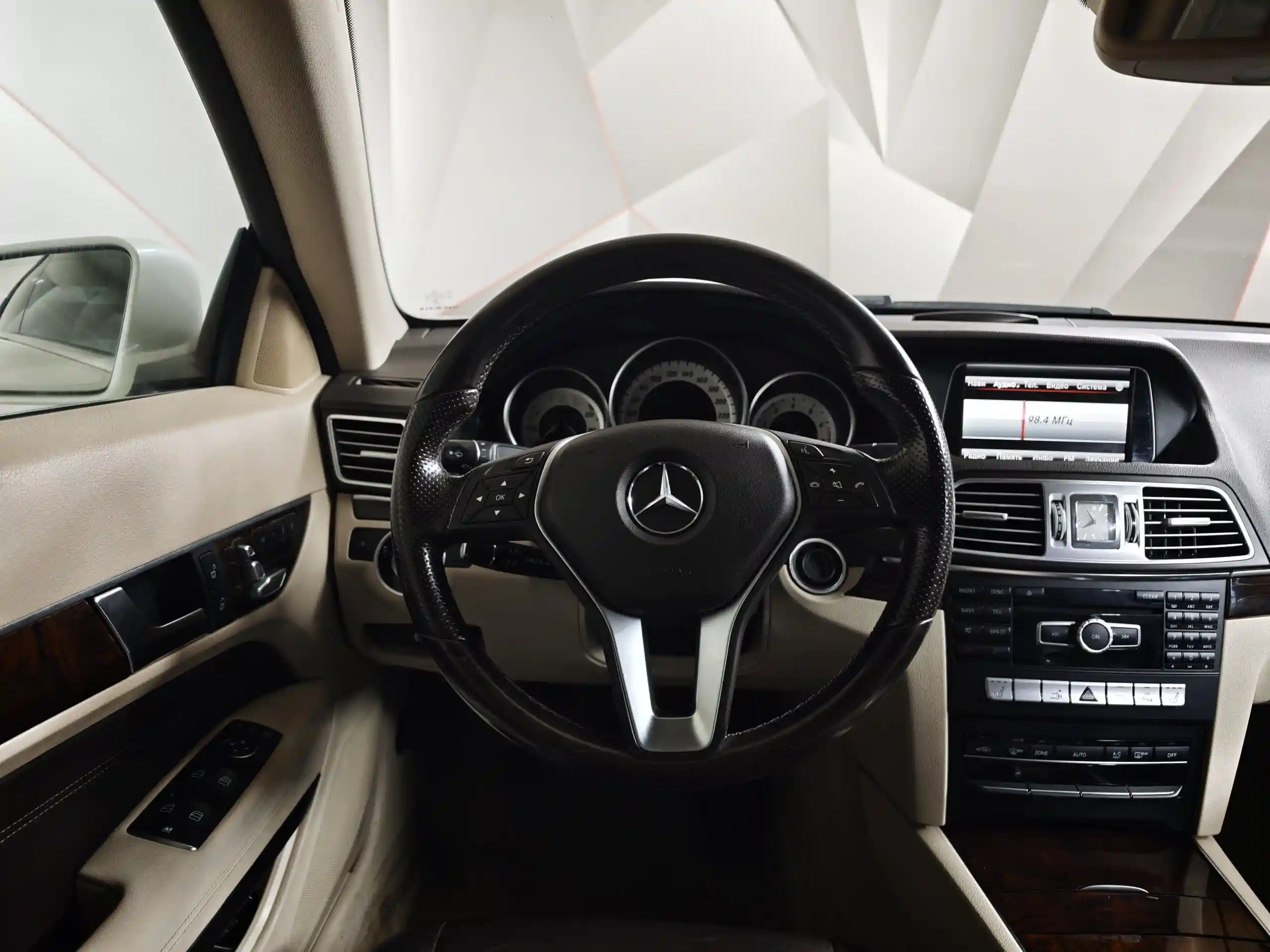 Mercedes-Benz E-Класс 2014
