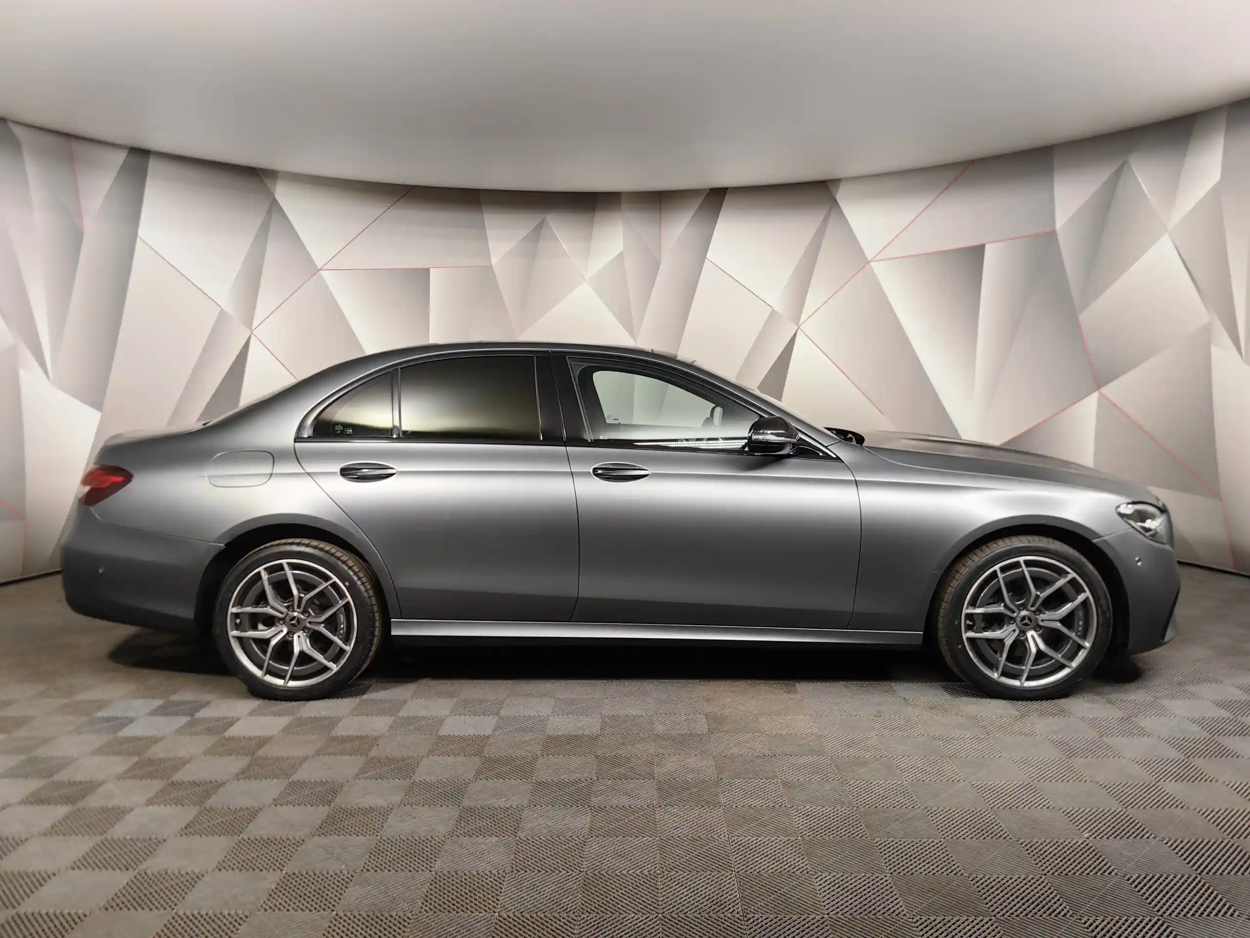 Mercedes-Benz E-Класс 2021