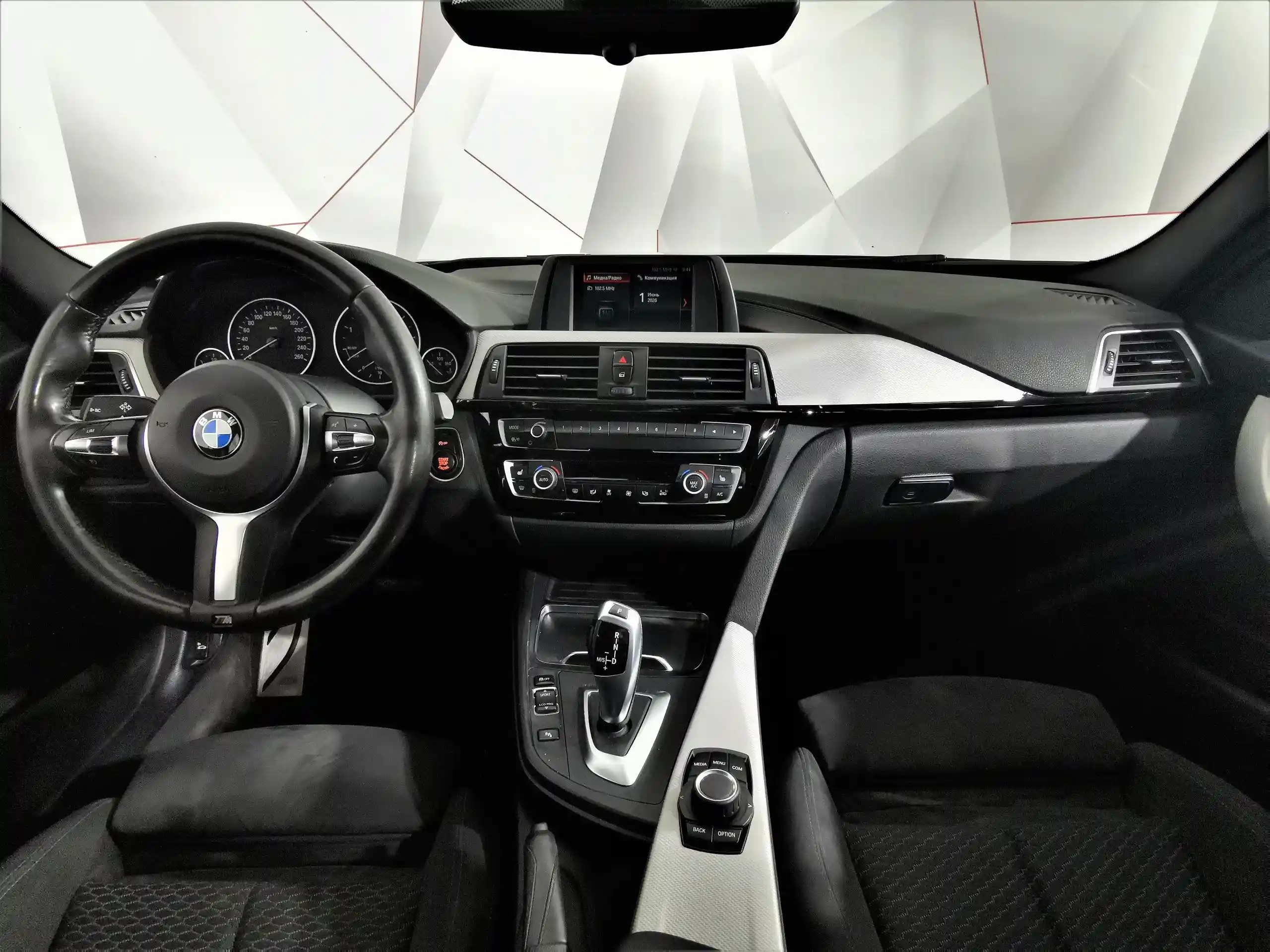 BMW 3 серия 2018