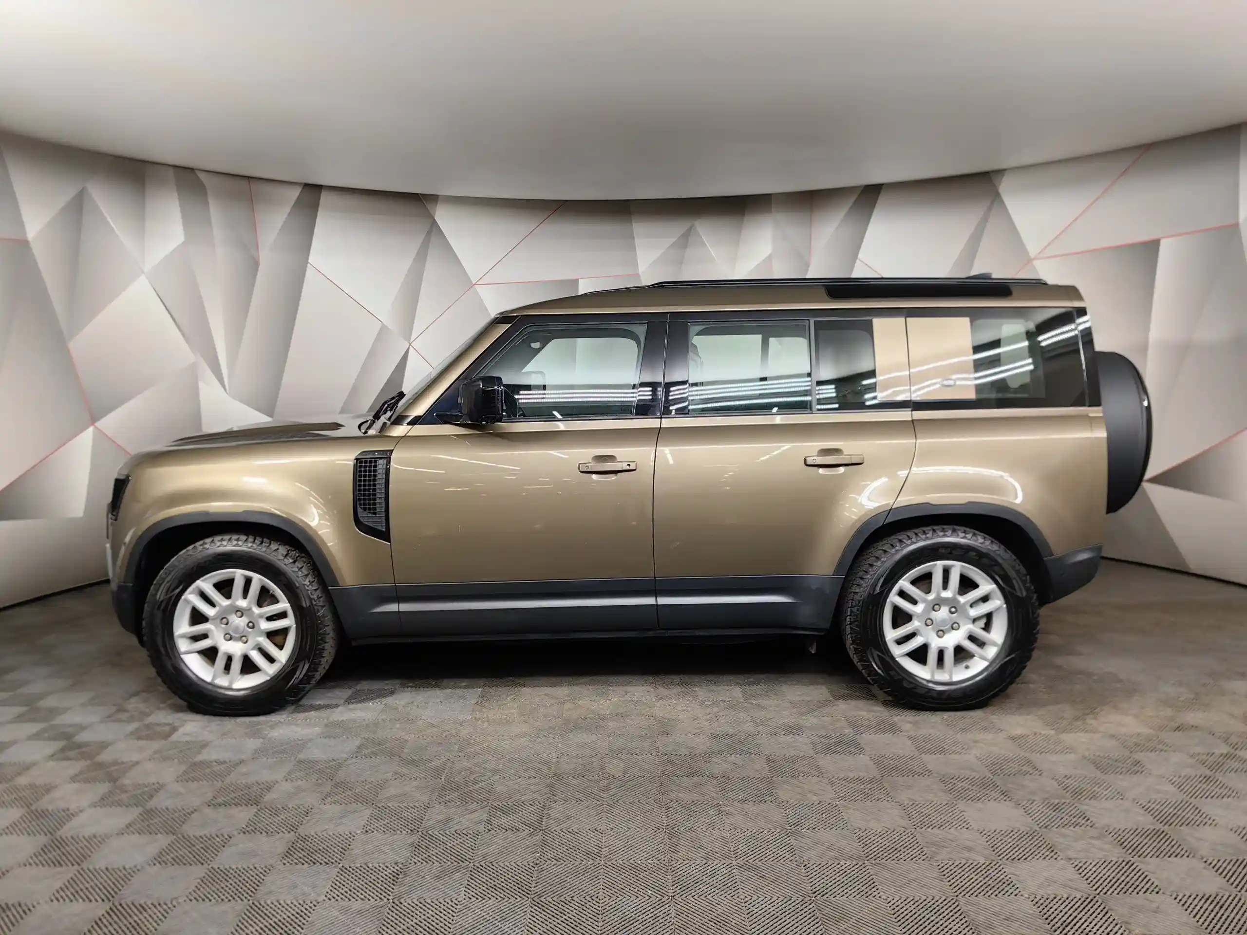 Land Rover Defender 2021