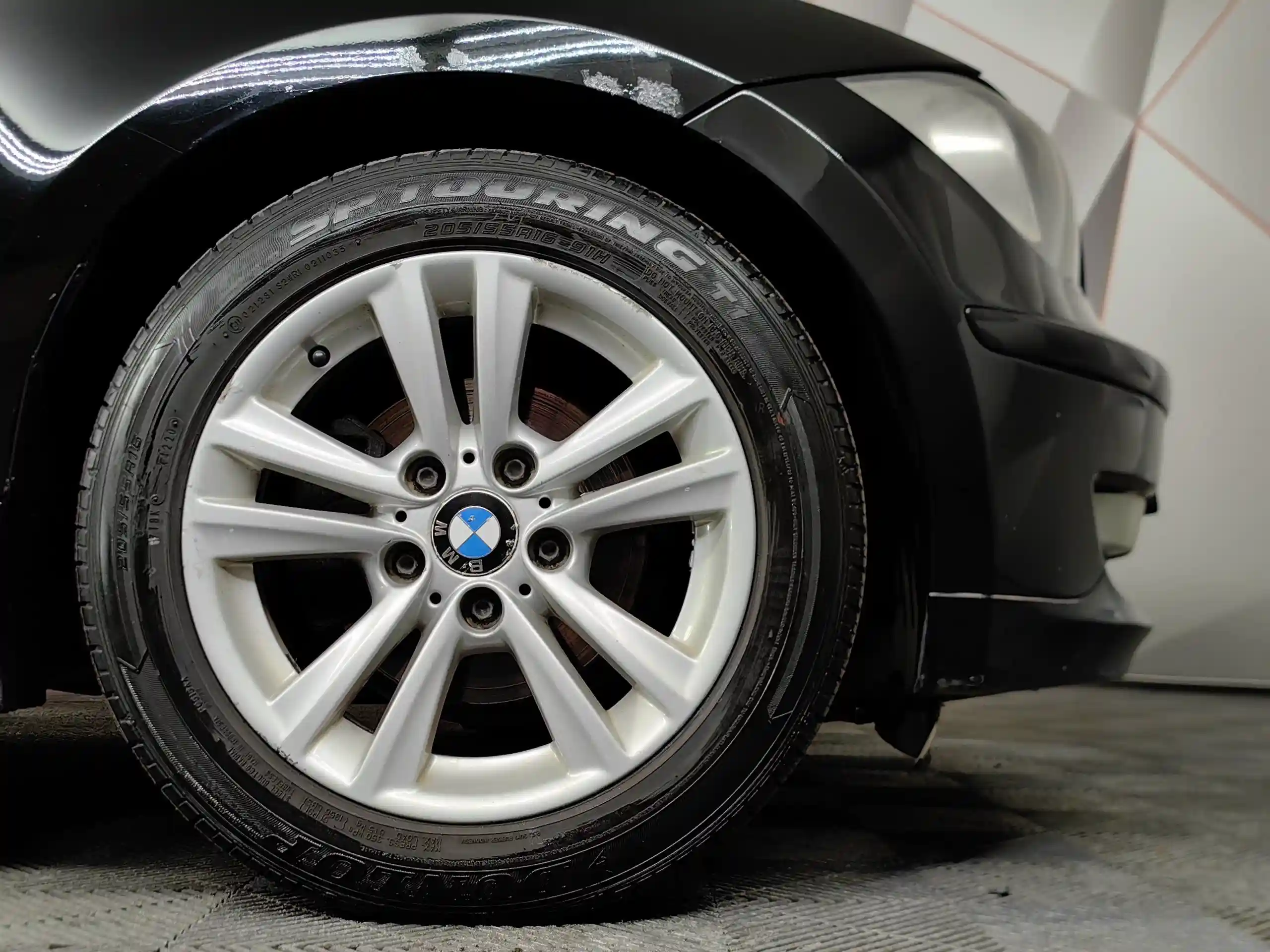 BMW 1 серия 2011