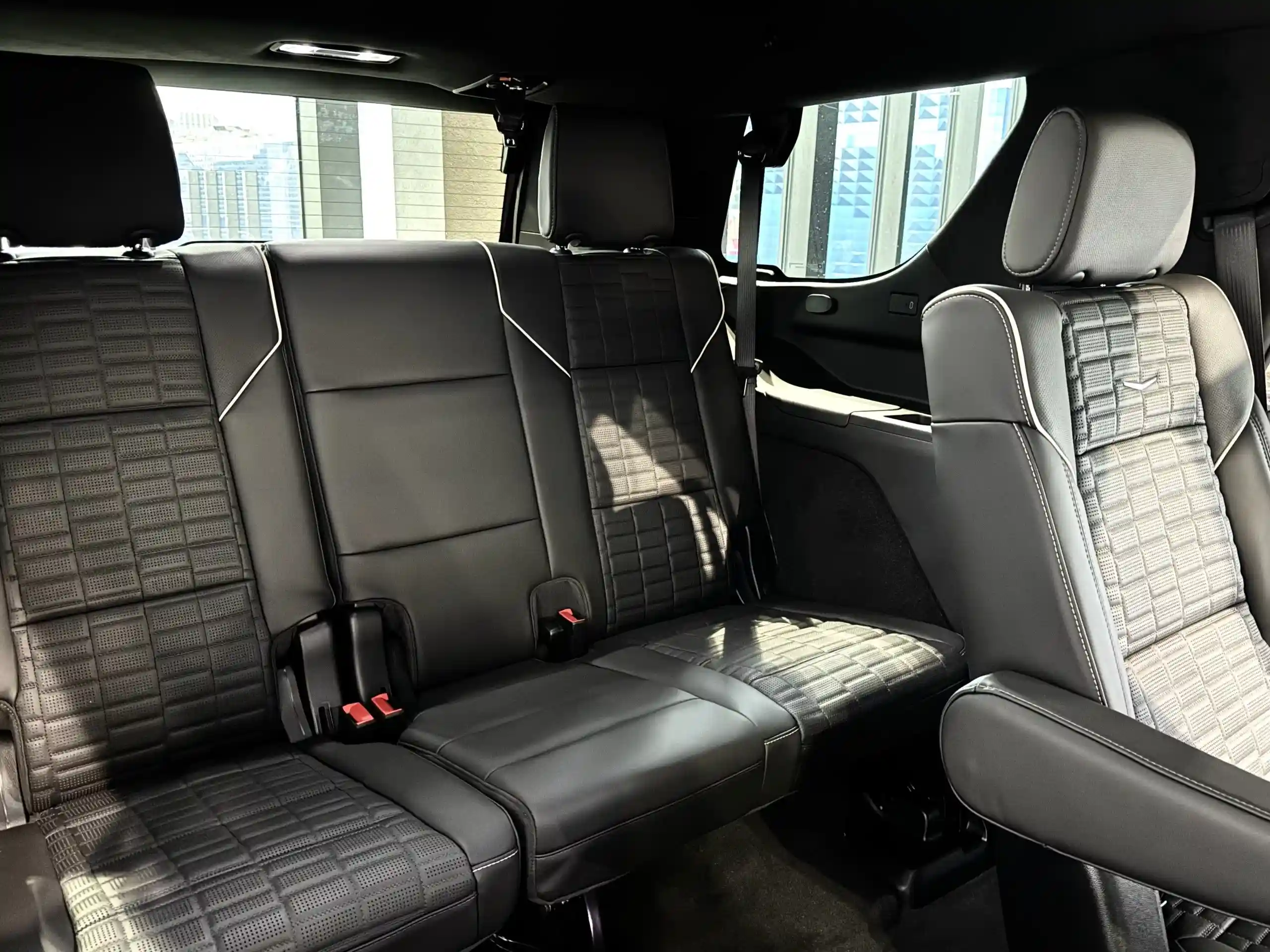 Cadillac Escalade 2025